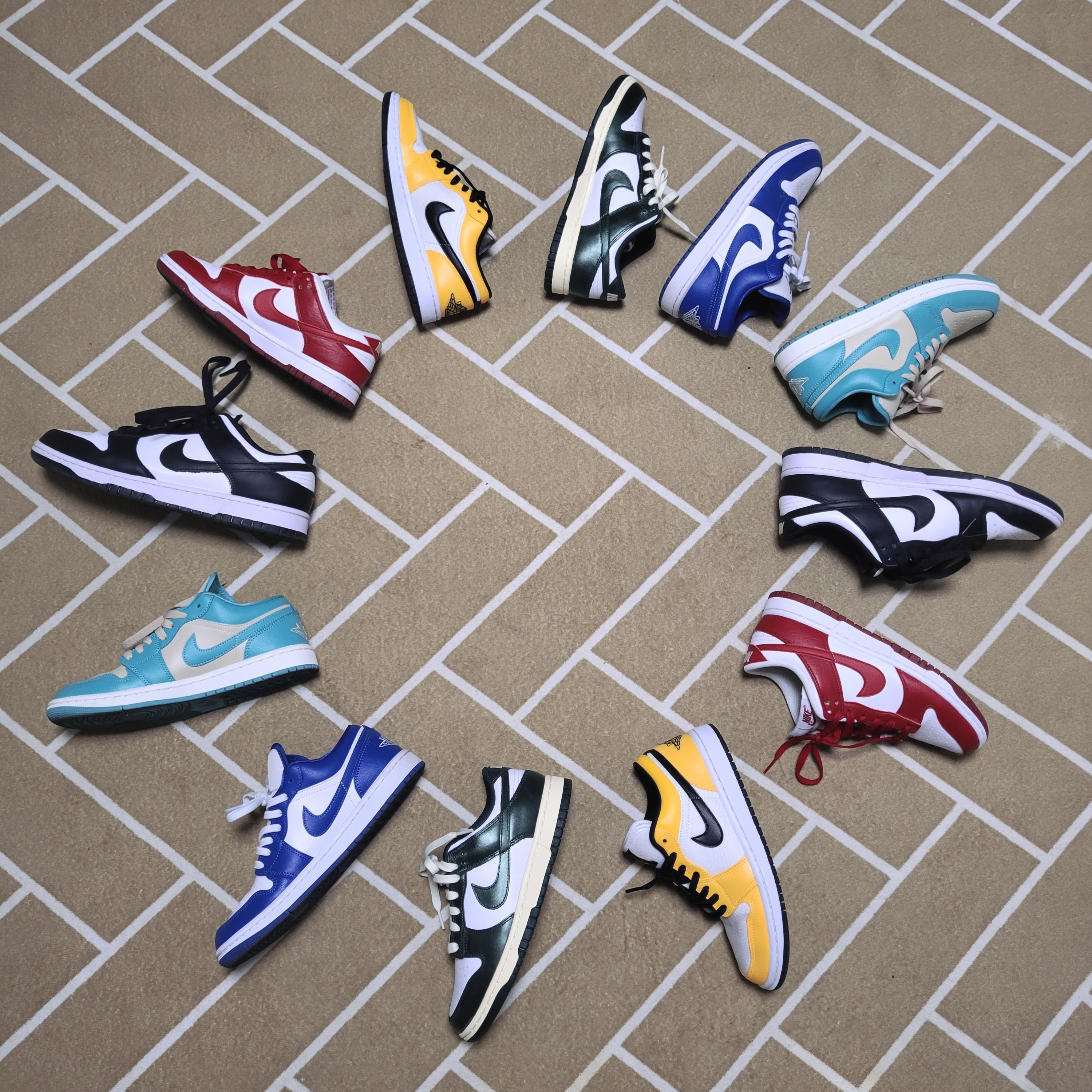 (W) Jordan 1 Low White Dark Marina Blue, (W) Nike Dunk Low Vintage Green 착용 스타일