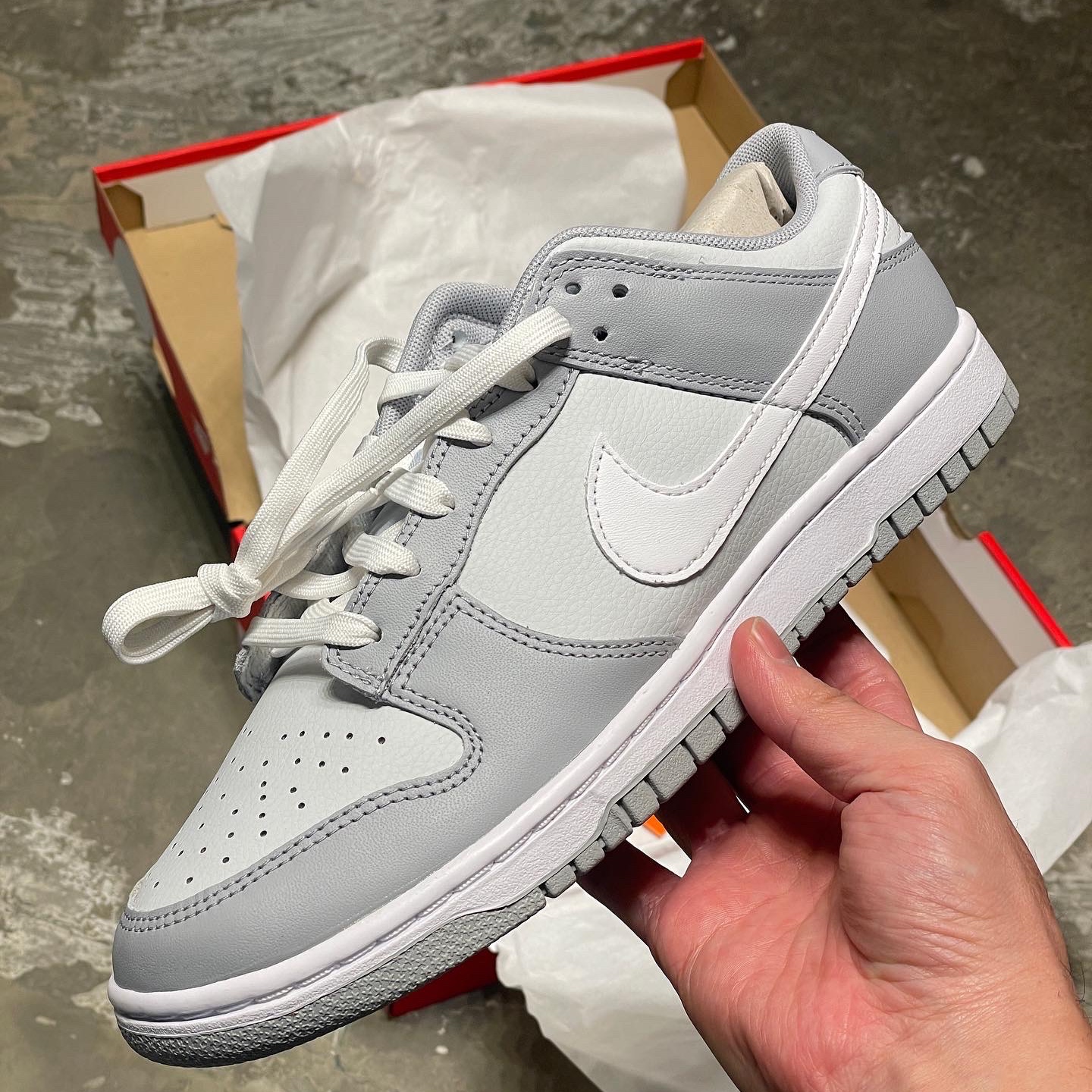 Nike Dunk Low Retro Wolf Grey 착용 스타일 - 1