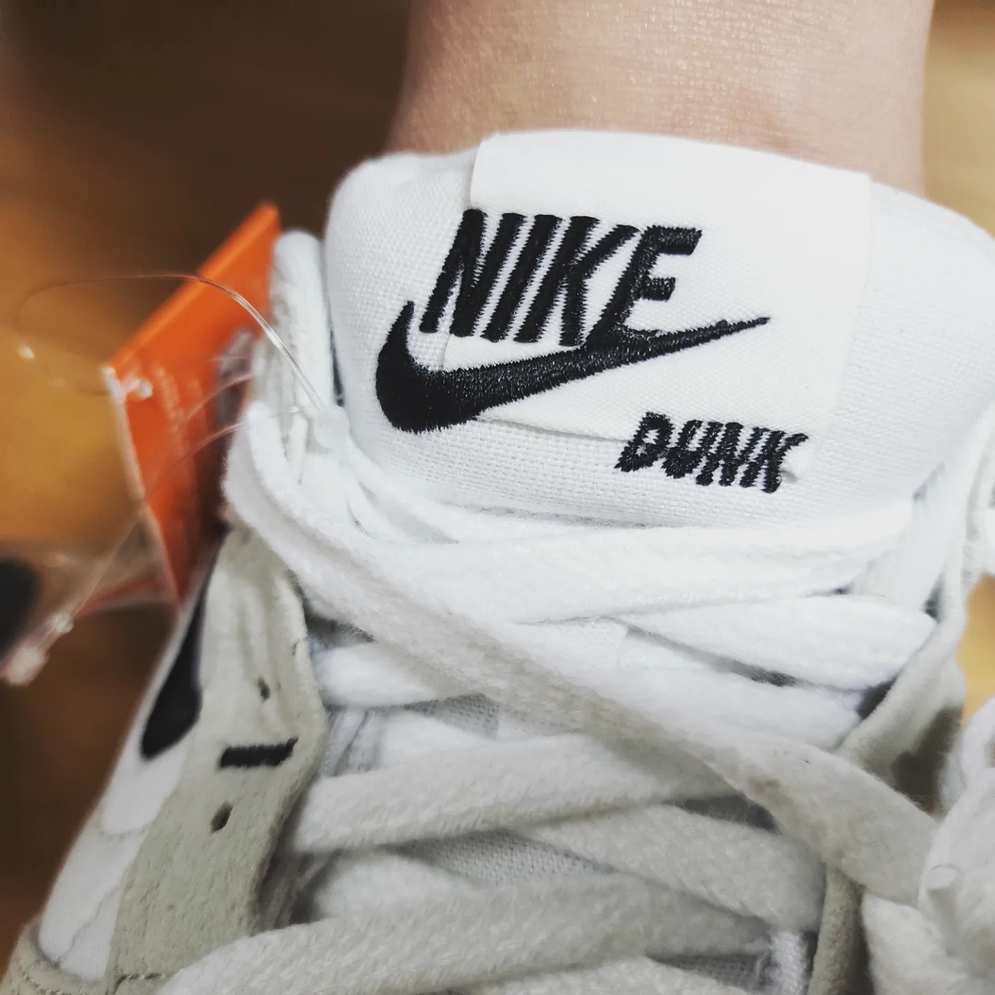 (W) Nike Dunk Low Disrupt 2 White Light Bone 착용 스타일 - 1