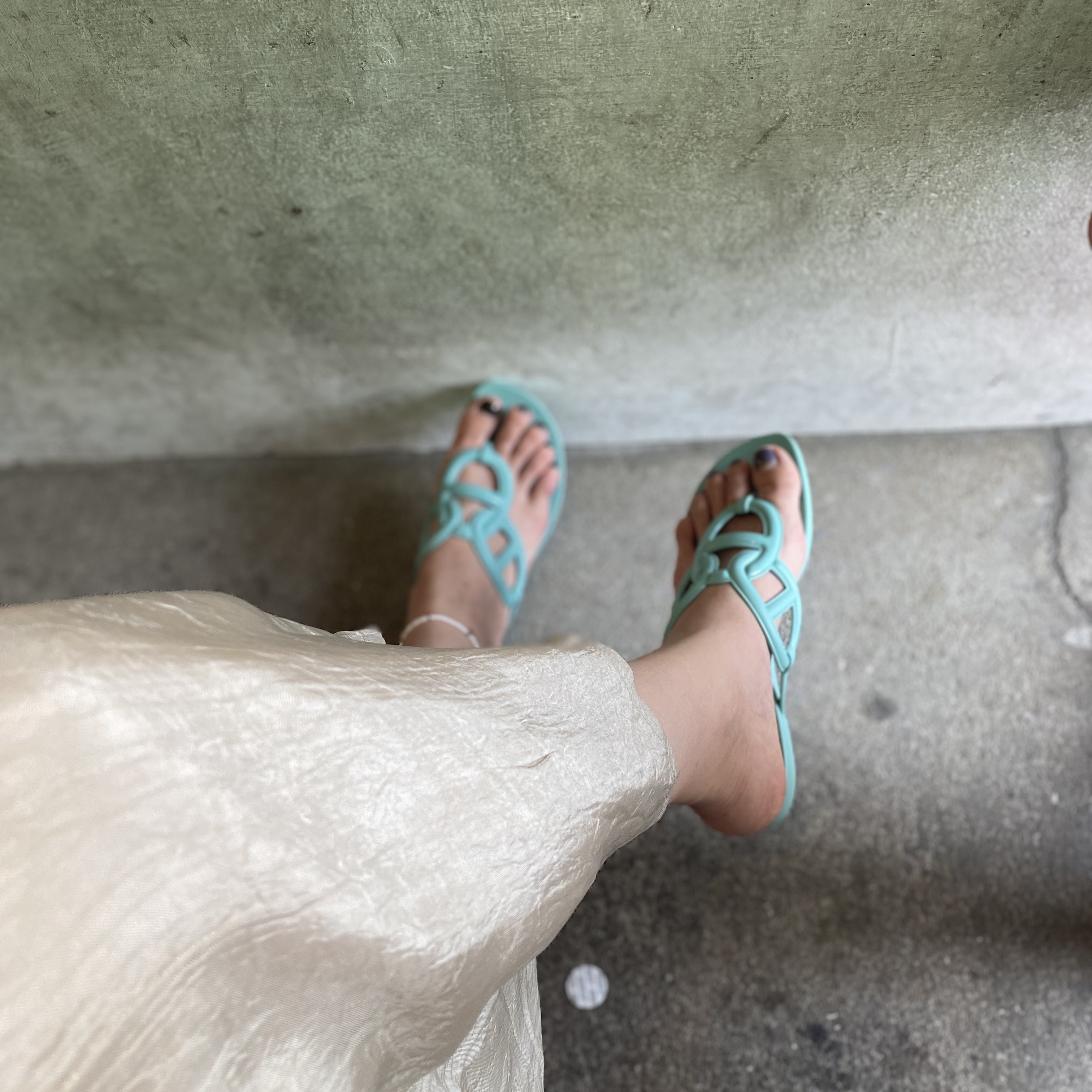 (W) Hermes Egerie Sandal Vert Embrun 착용 스타일