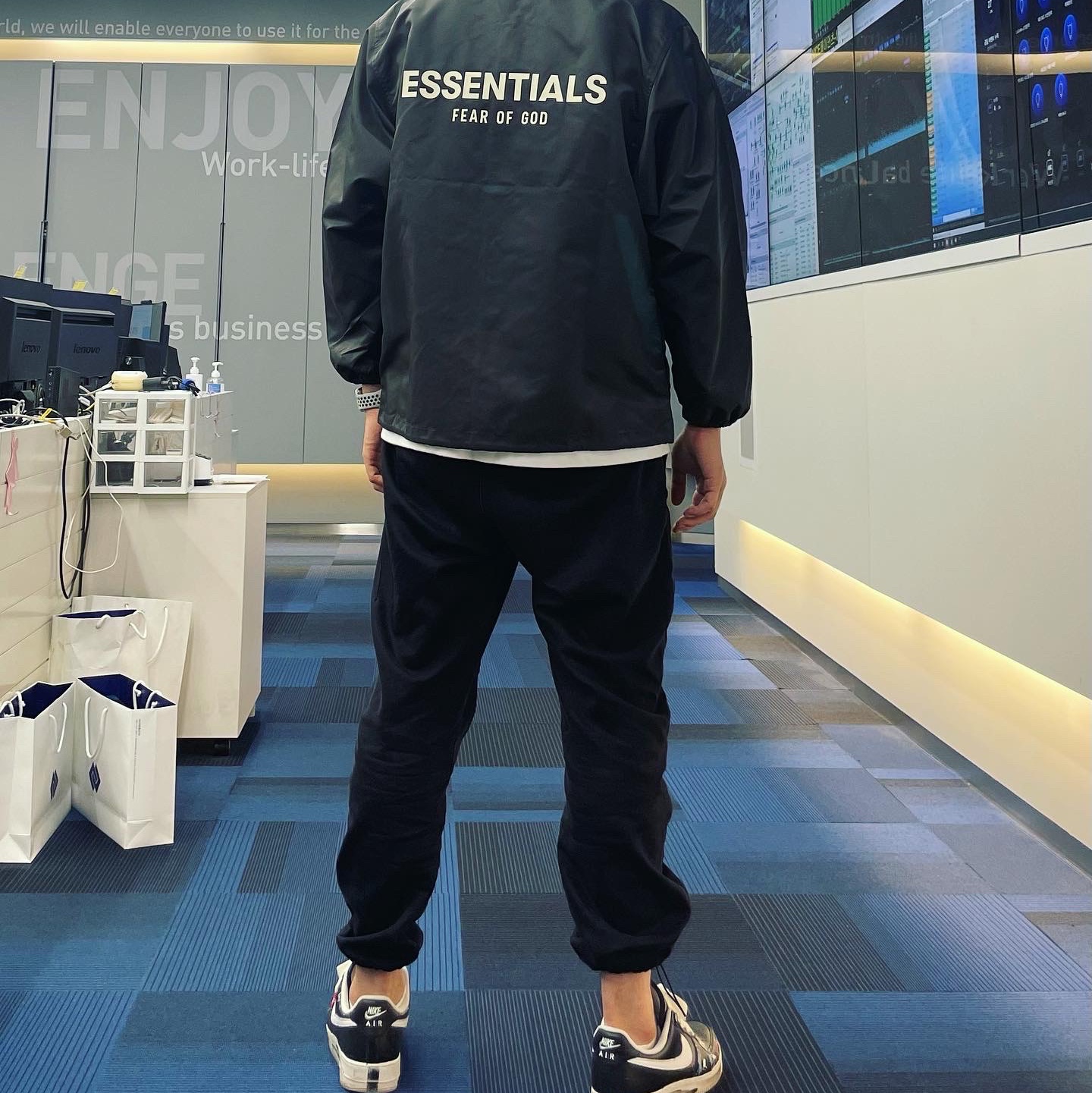 Essentials Coaches Jacket Iron - 22SS, Nike x Peaceminusone Air Force 1 Low Para-Noise 착용 스타일 - 1