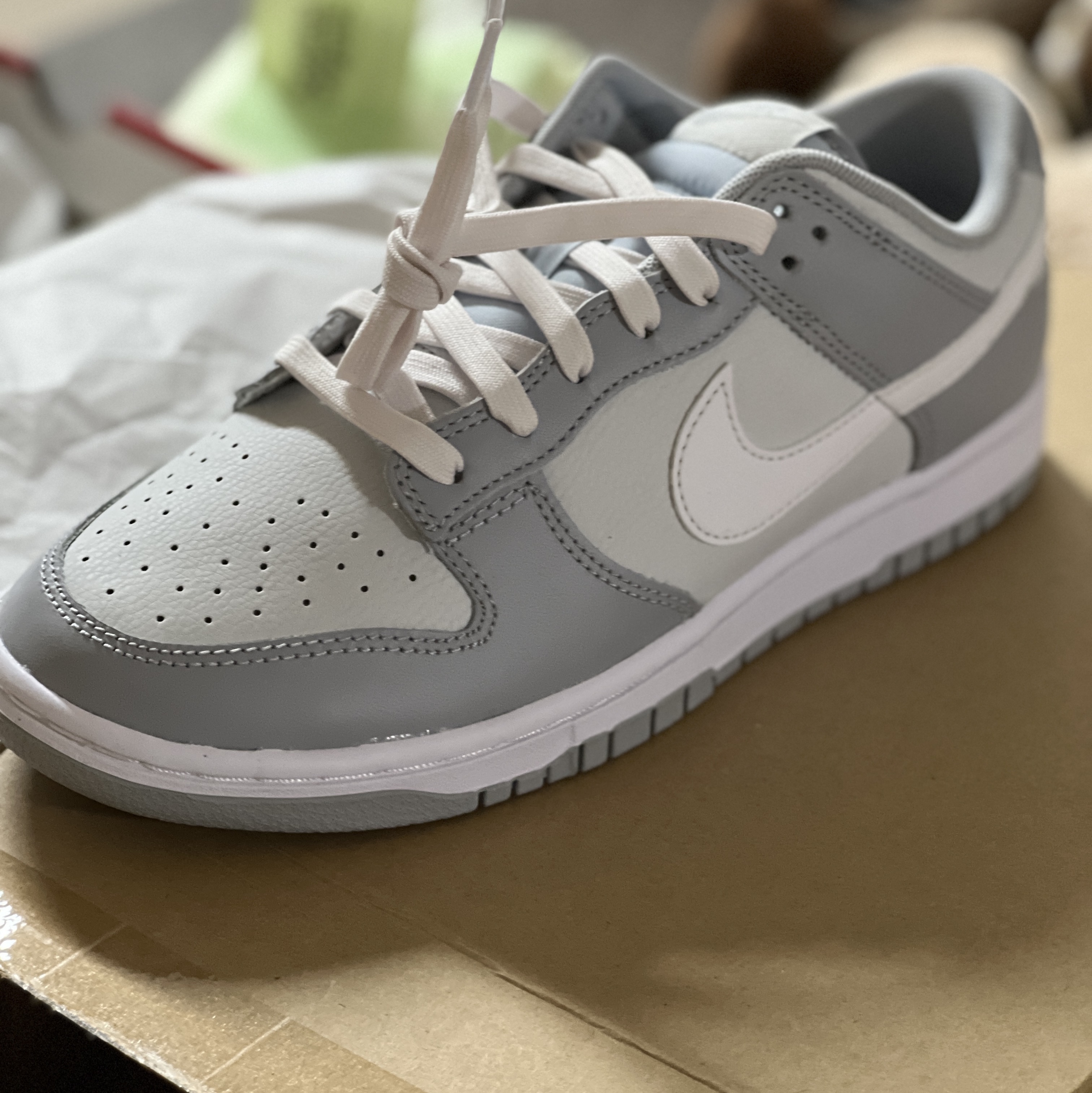 Nike Dunk Low Retro Wolf Grey 착용 스타일 - 1