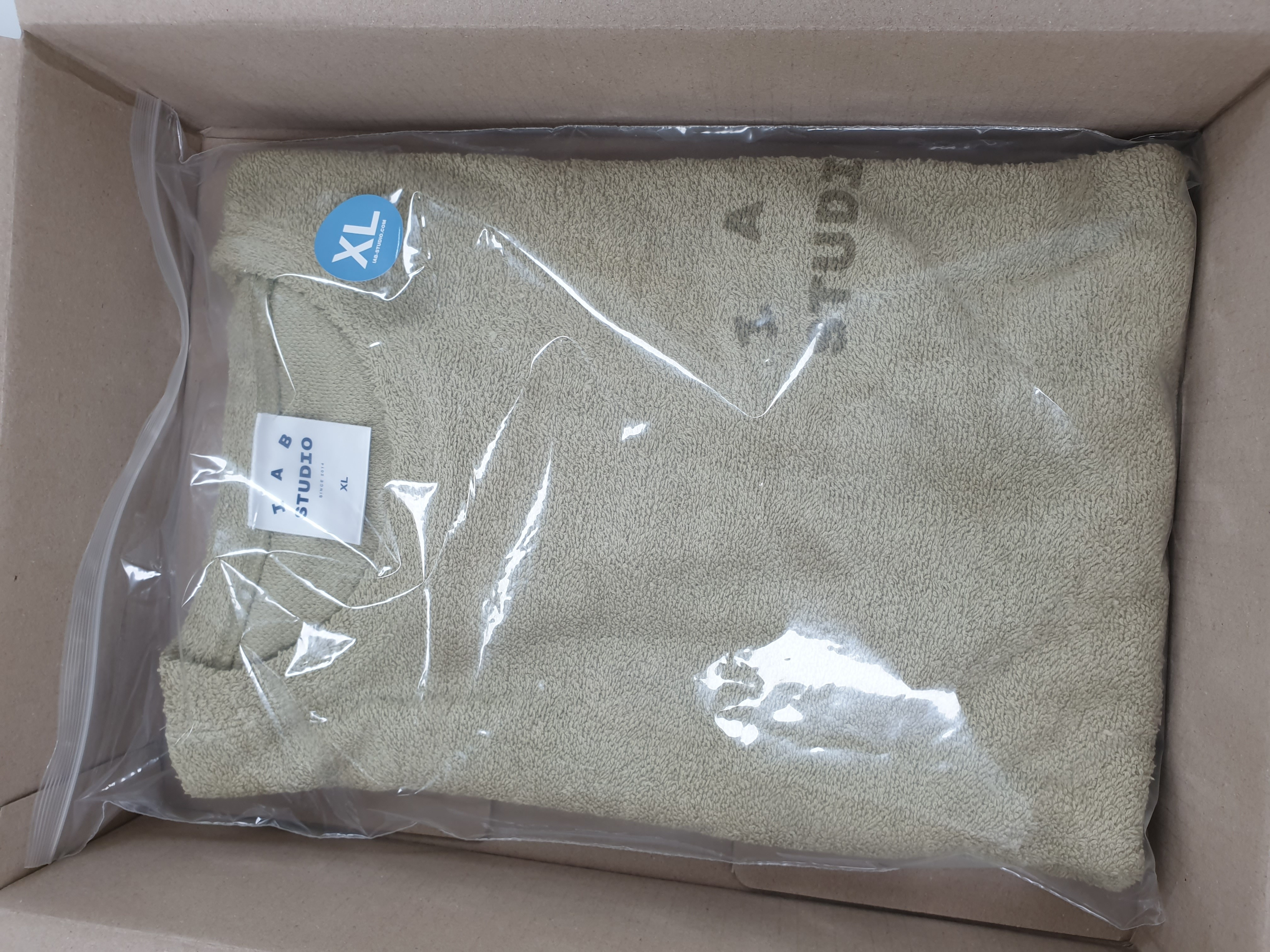 IAB Studio Towel T-Shirt Light Green 착용 스타일