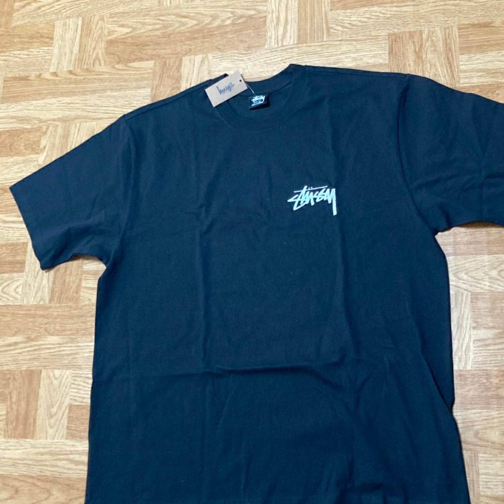 Stussy Fuzzy Dice T-Shirt Black 착용 스타일 - 2