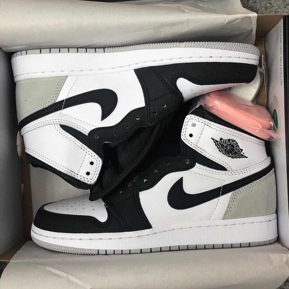 Jordan 1 Retro High OG Bleached Coral 착용 스타일 - 1