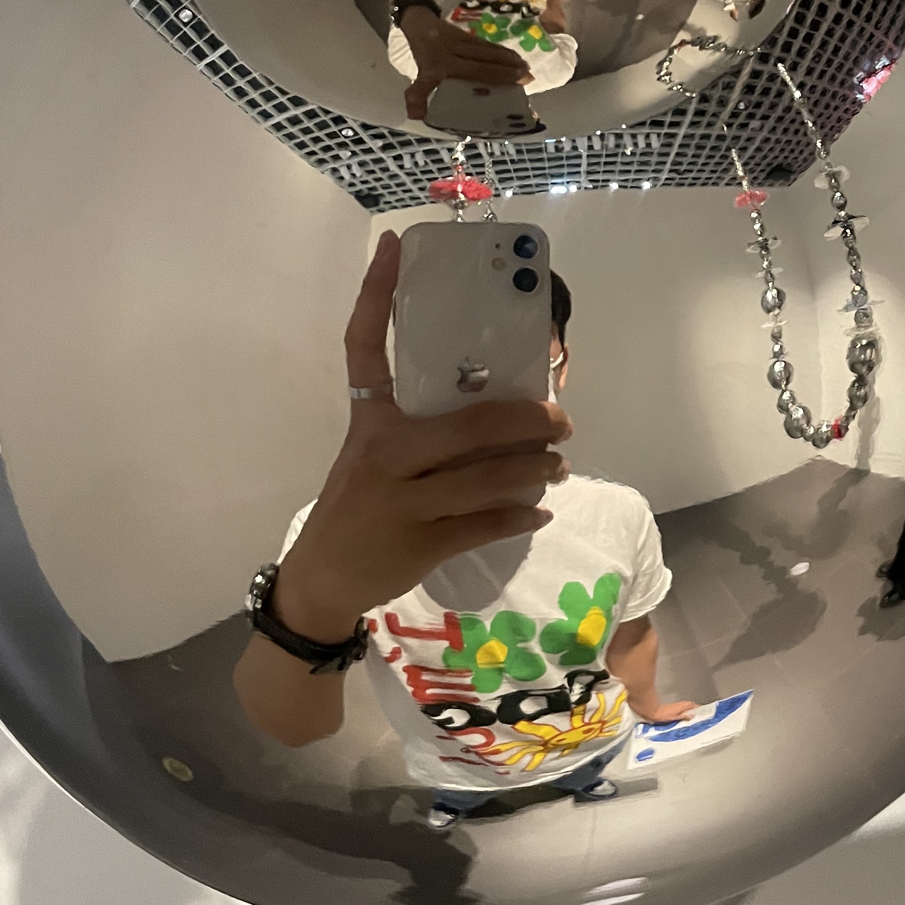 CDG x Cactus Plant Flea Market I'm Okay T-Shirt #2 White, Jordan 1 Retro High Game Royal 착용 스타일