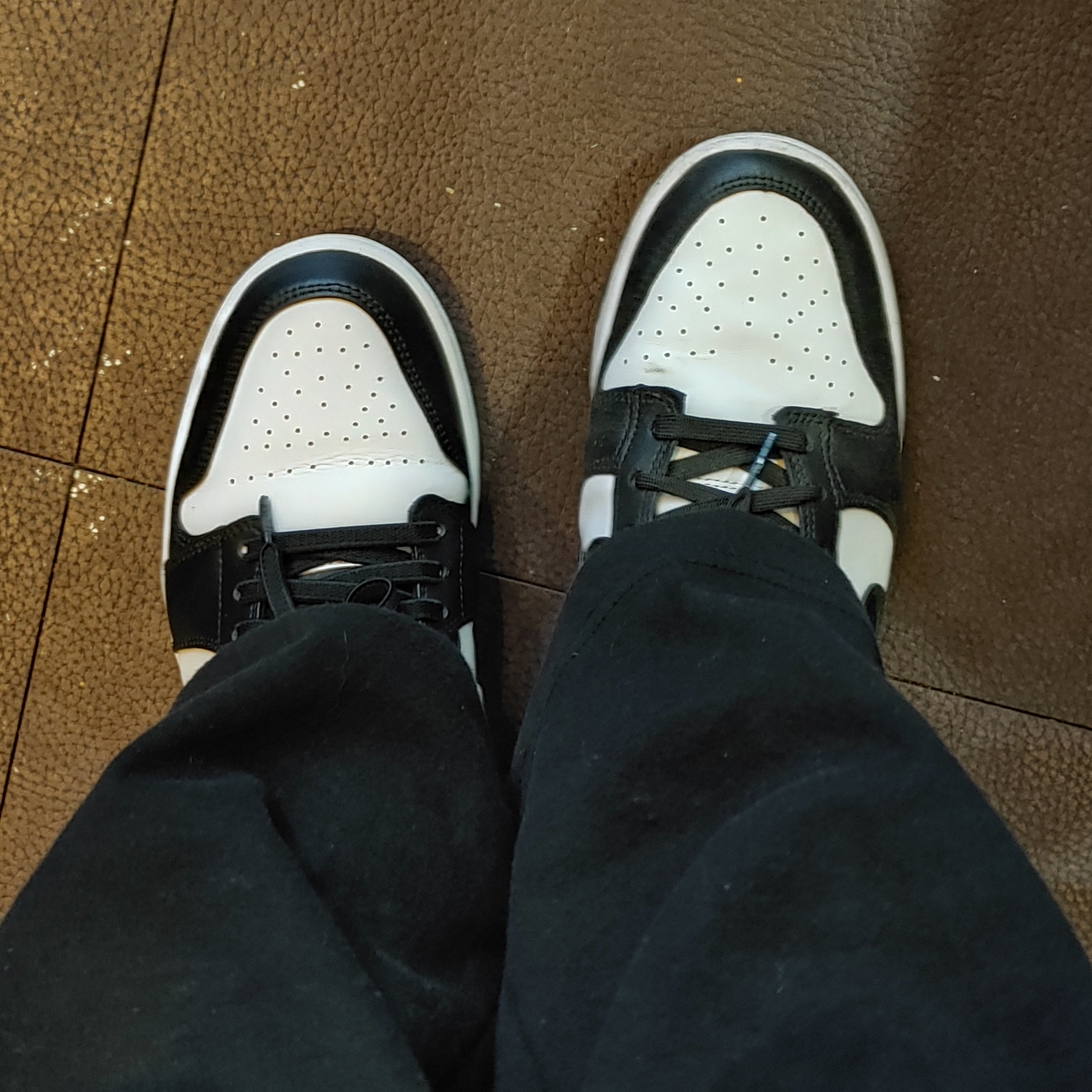 Jordan 1 Low Black Particle Grey, Nike Dunk Low Retro Black 착용 스타일 - 2