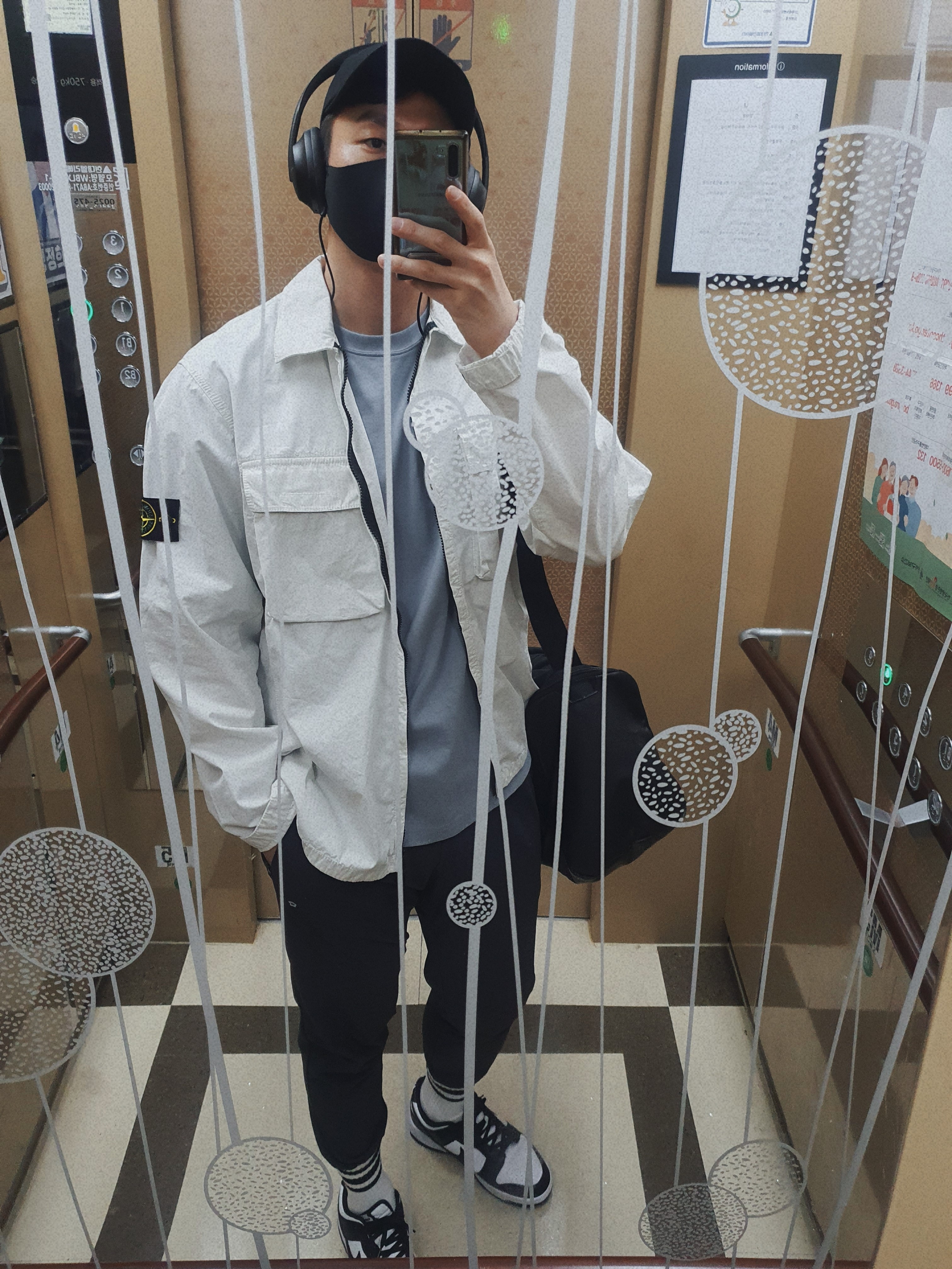Stone Island 114WN T.CO+OLD Overshirt Ice - 22SS, Nike Dunk Low Retro Black 착용 스타일 - 1