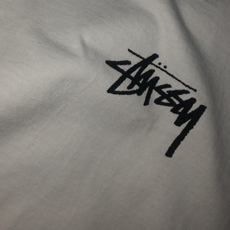 Stussy Fuzzy Dice T-Shirt White 착용 스타일 - 1