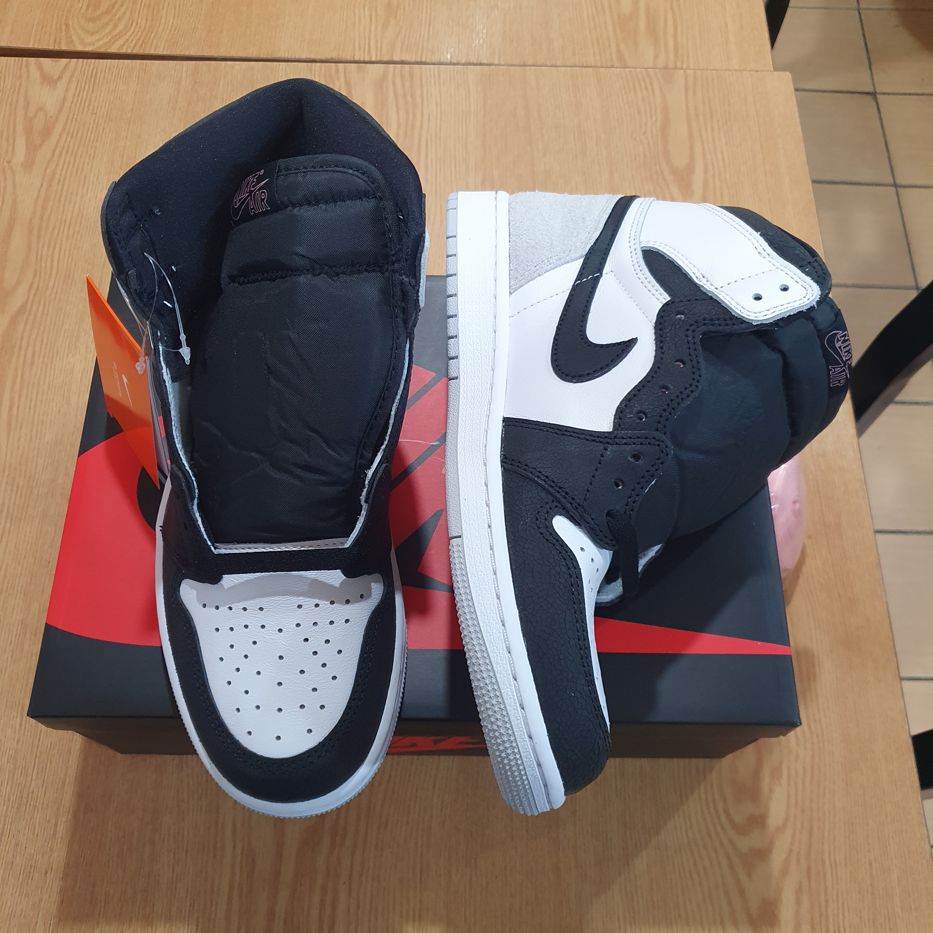 Jordan 1 Retro High OG Bleached Coral 착용 스타일 - 3