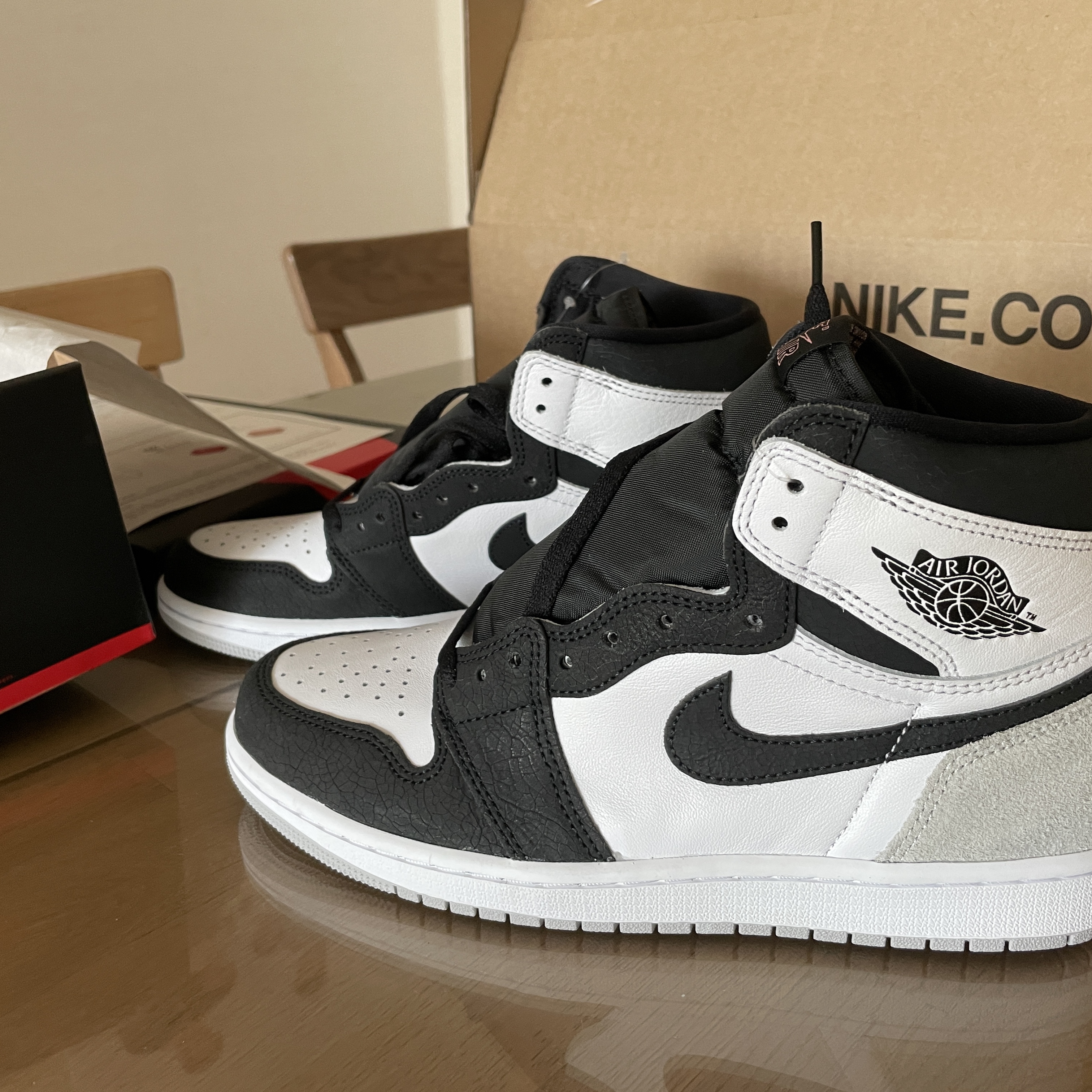 Jordan 1 Retro High OG Bleached Coral 착용 스타일 - 2