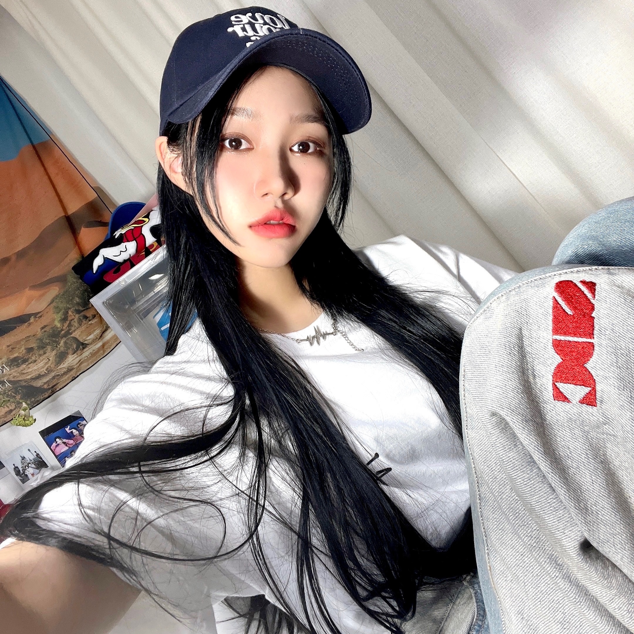 Stussy Basic Stussy T-Shirt White 2022 착용 스타일 - 2