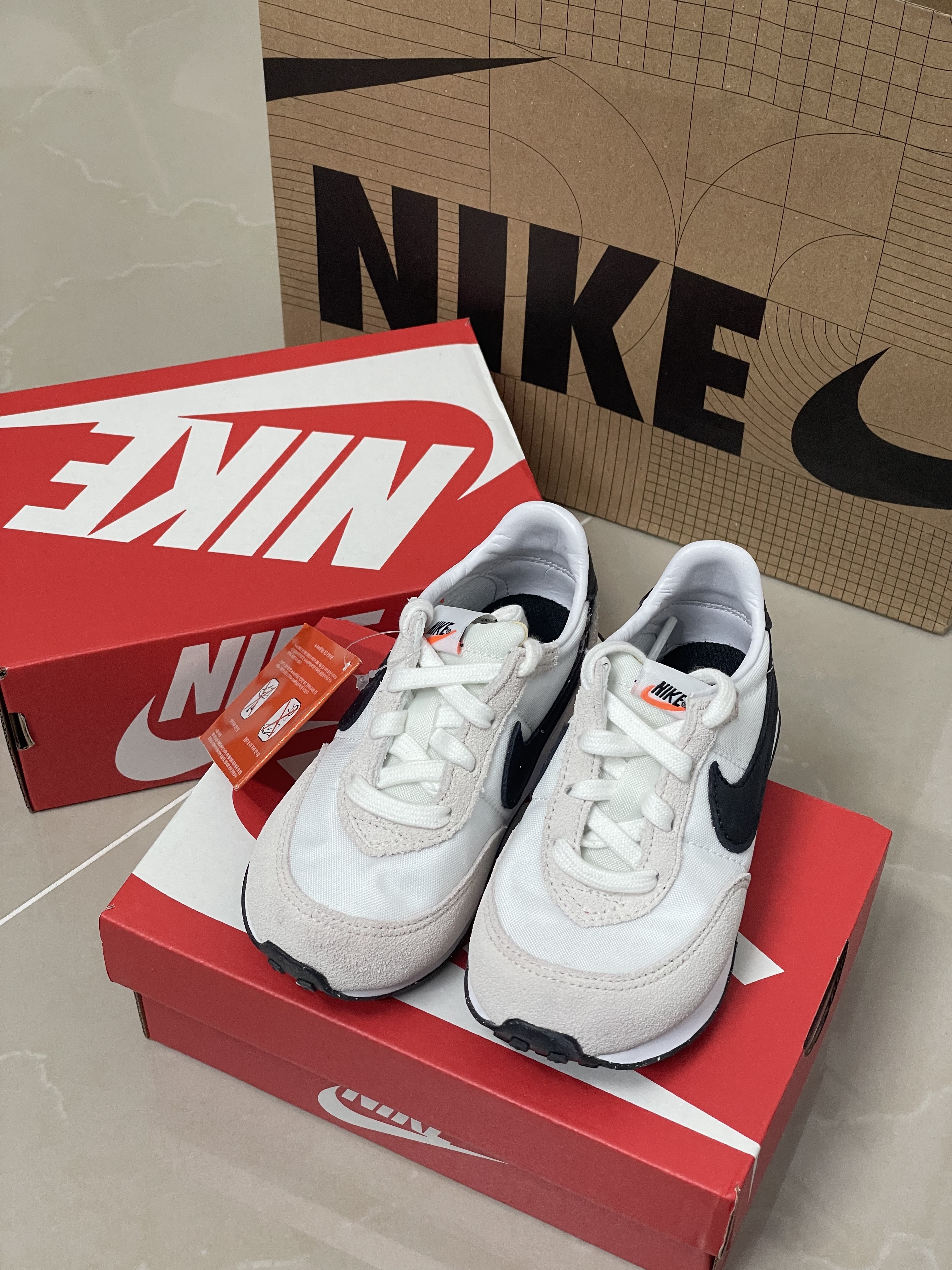 (PS) Nike Waffle Trainer 2 White Black 착용 스타일 - 2