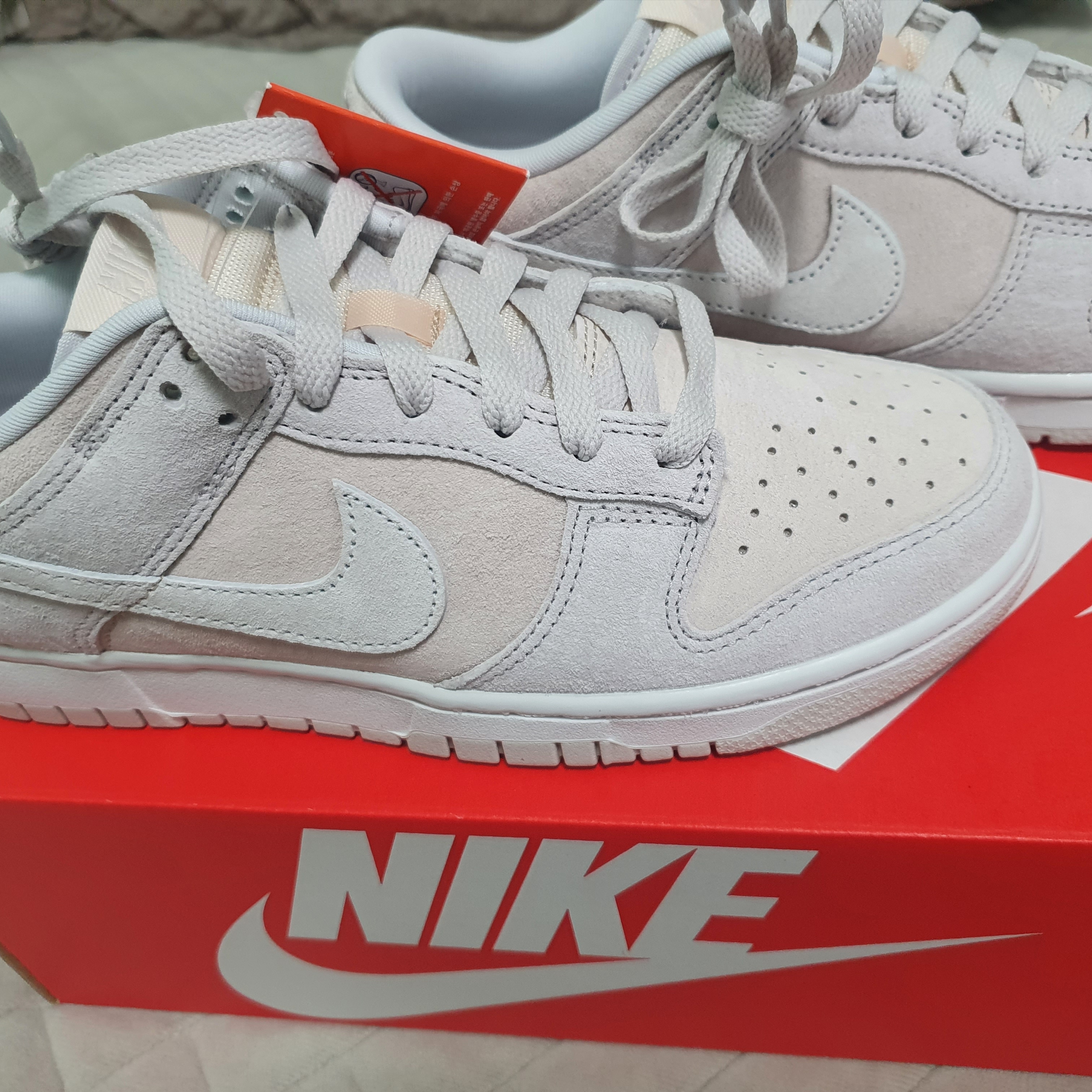 Nike Dunk Low Retro PRM Vast Grey 착용 스타일