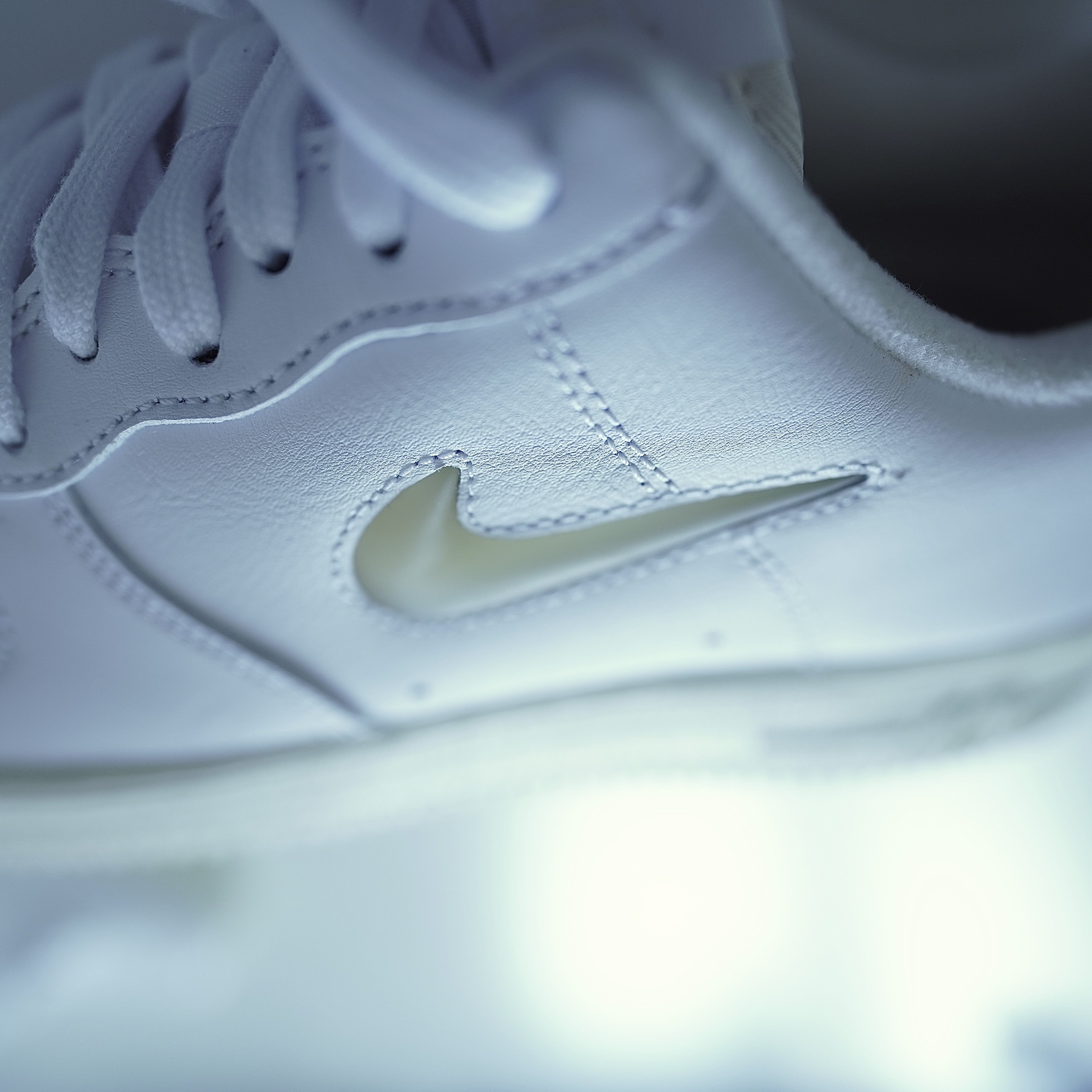 Nike Air Force 1 '07 LX Pale Vanilla 착용 스타일 - 3
