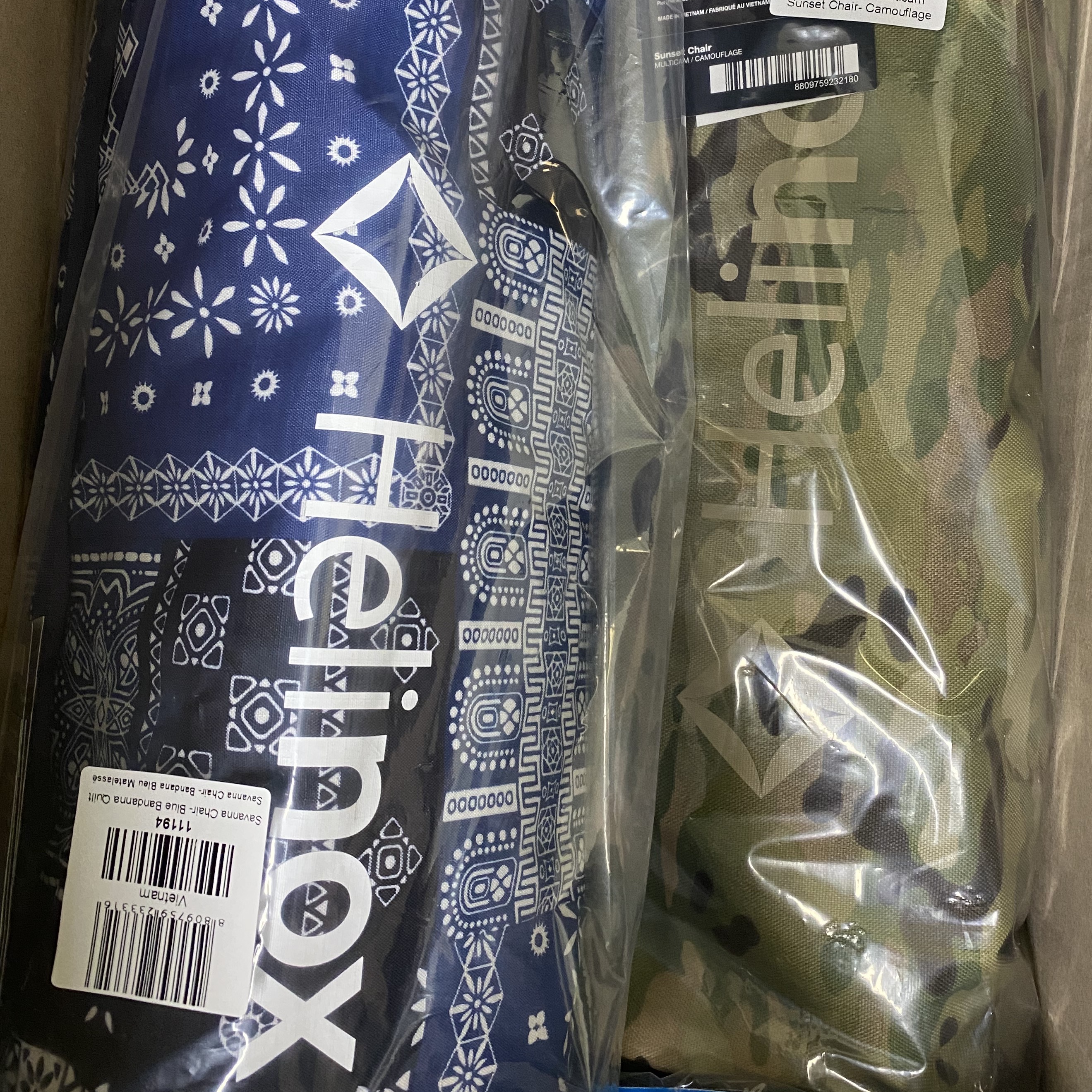 Helinox Sunset Chair Multicam Camouflage, Helinox Savanna Chair Blue Bandanna Quilt 착용 스타일