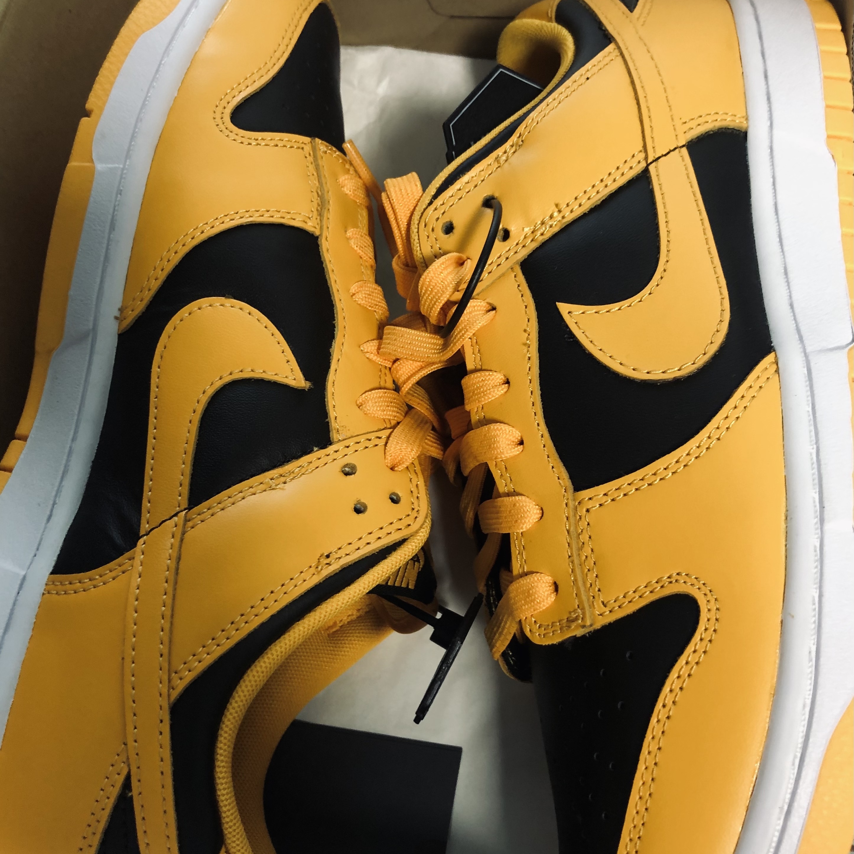 Nike Dunk Low Retro Championship Goldenrod 착용 스타일