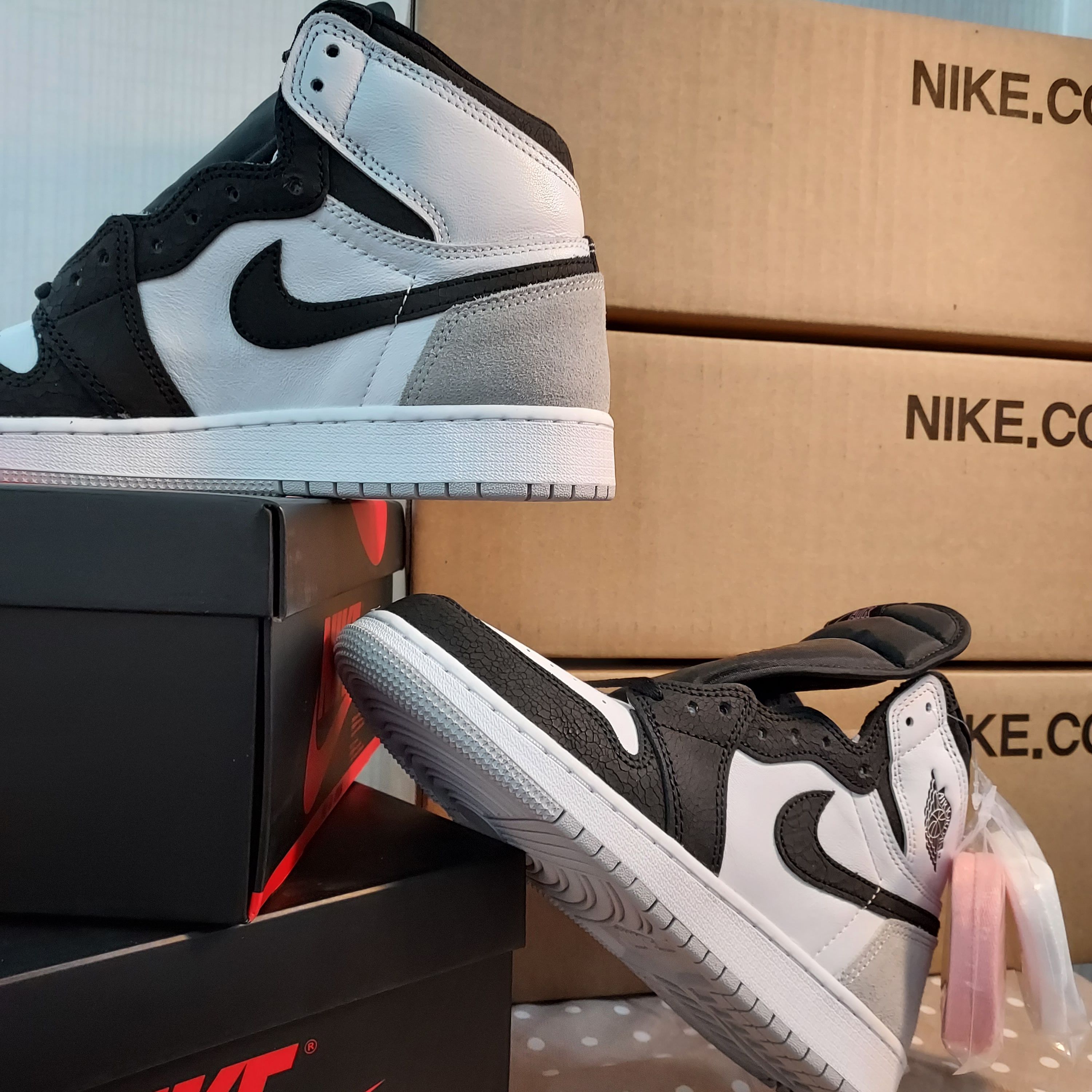 Jordan 1 Retro High OG Bleached Coral 착용 스타일