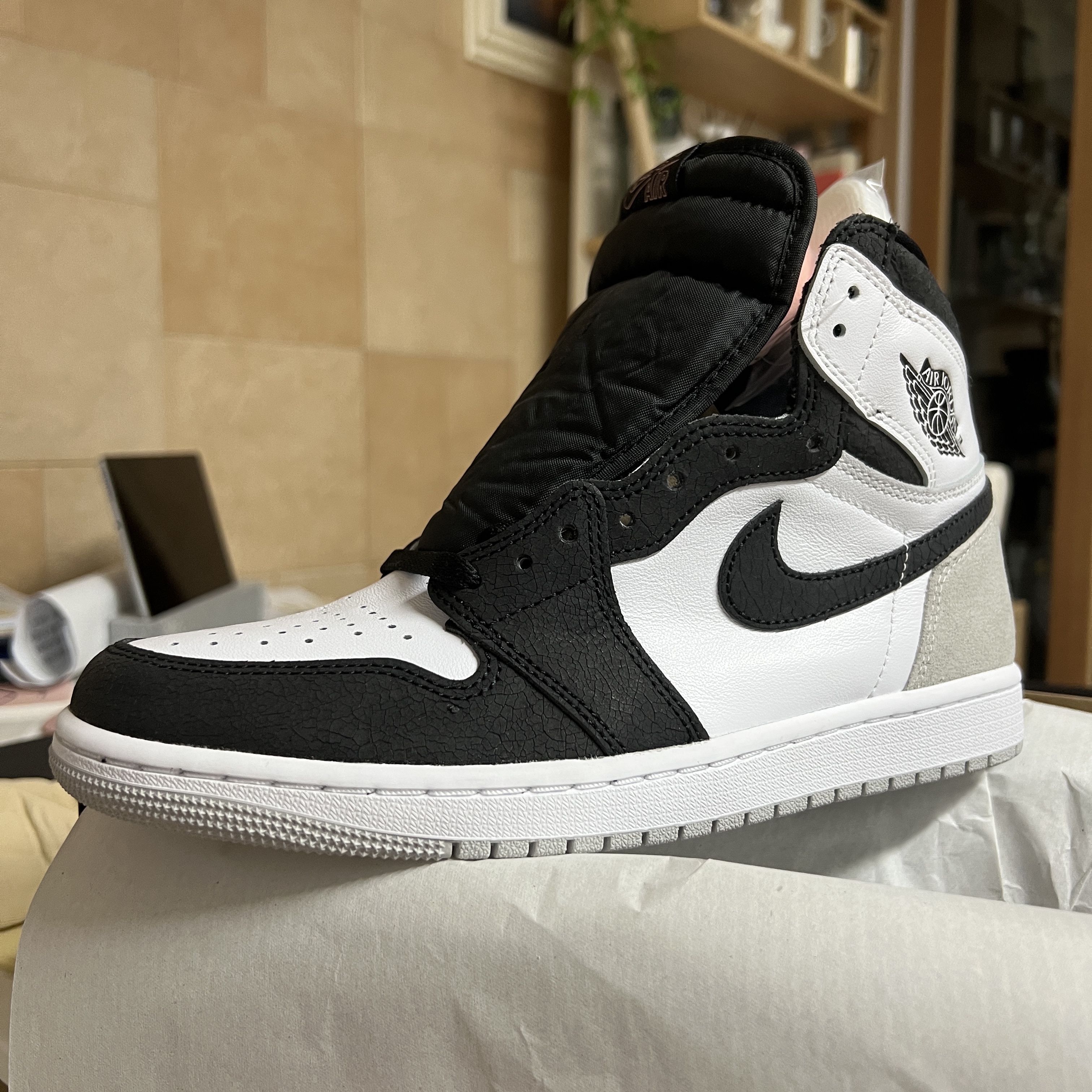 Jordan 1 Retro High OG Bleached Coral 착용 스타일