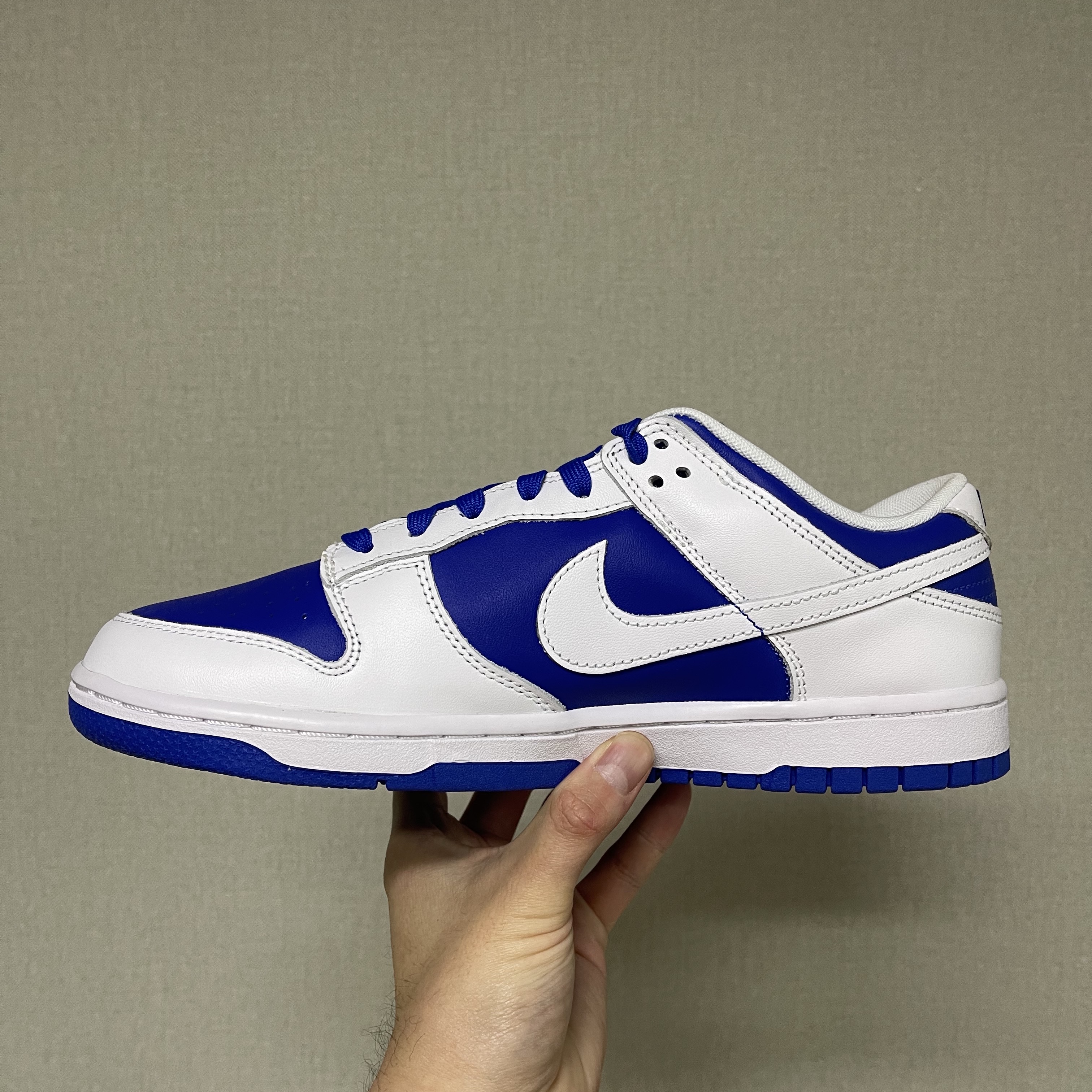 Nike Dunk Low Retro Racer Blue and White 착용 스타일 - 2