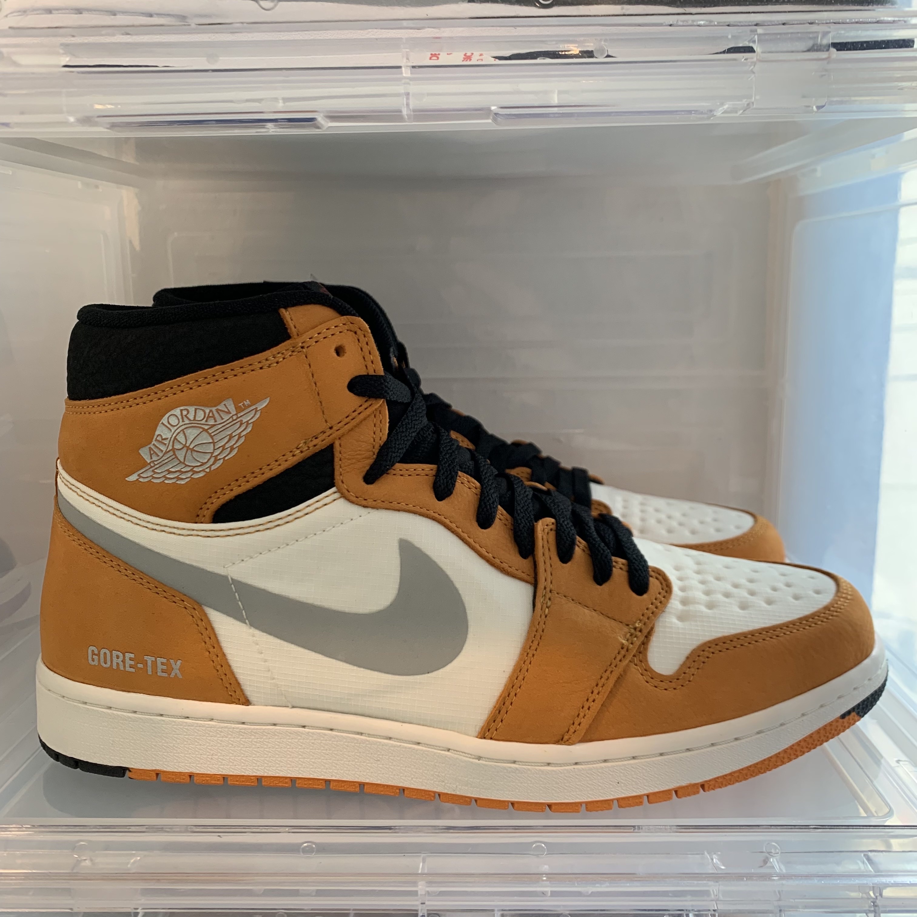 Jordan 1 Element Gore-Tex Light Curry 착용 스타일 - 3