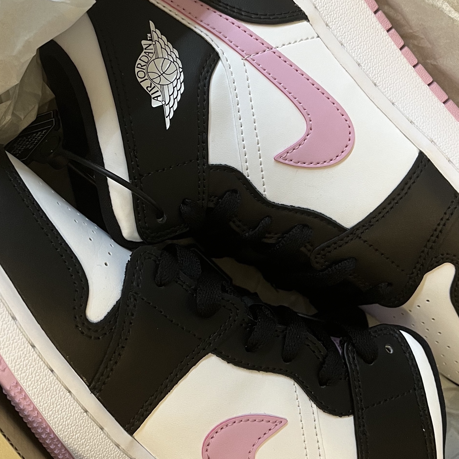 (GS) Jordan 1 Mid Light Arctic Pink 착용 스타일