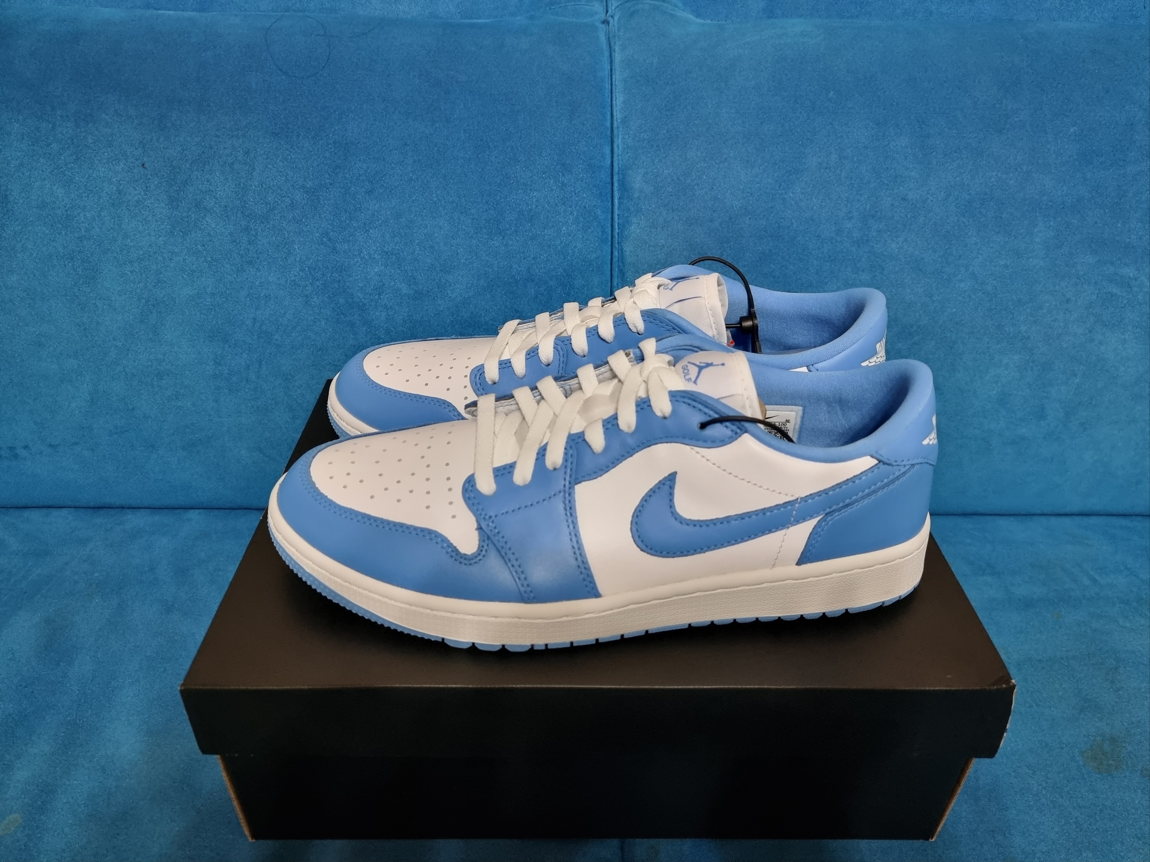 Jordan 1 Low Golf White and University Blue, Jordan 1 Low Golf Wolf Grey 착용 스타일 - 1