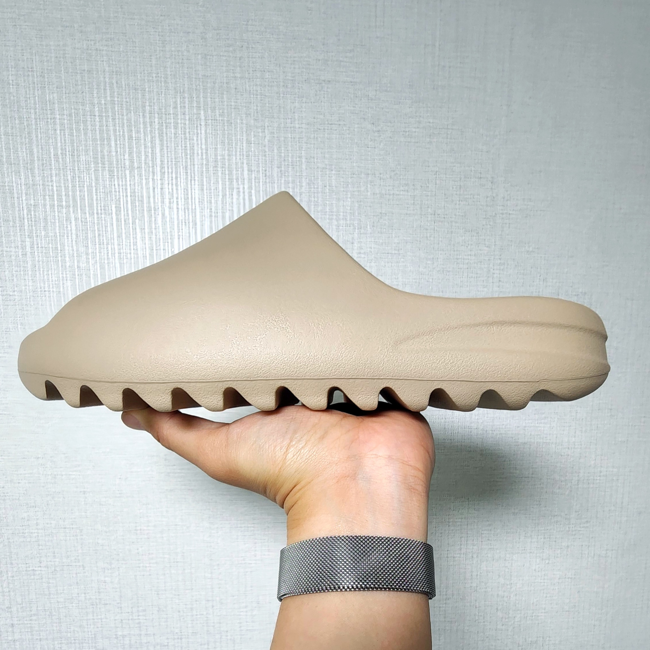 Adidas Yeezy Slide Pure - Re-Release Ver. 착용 스타일