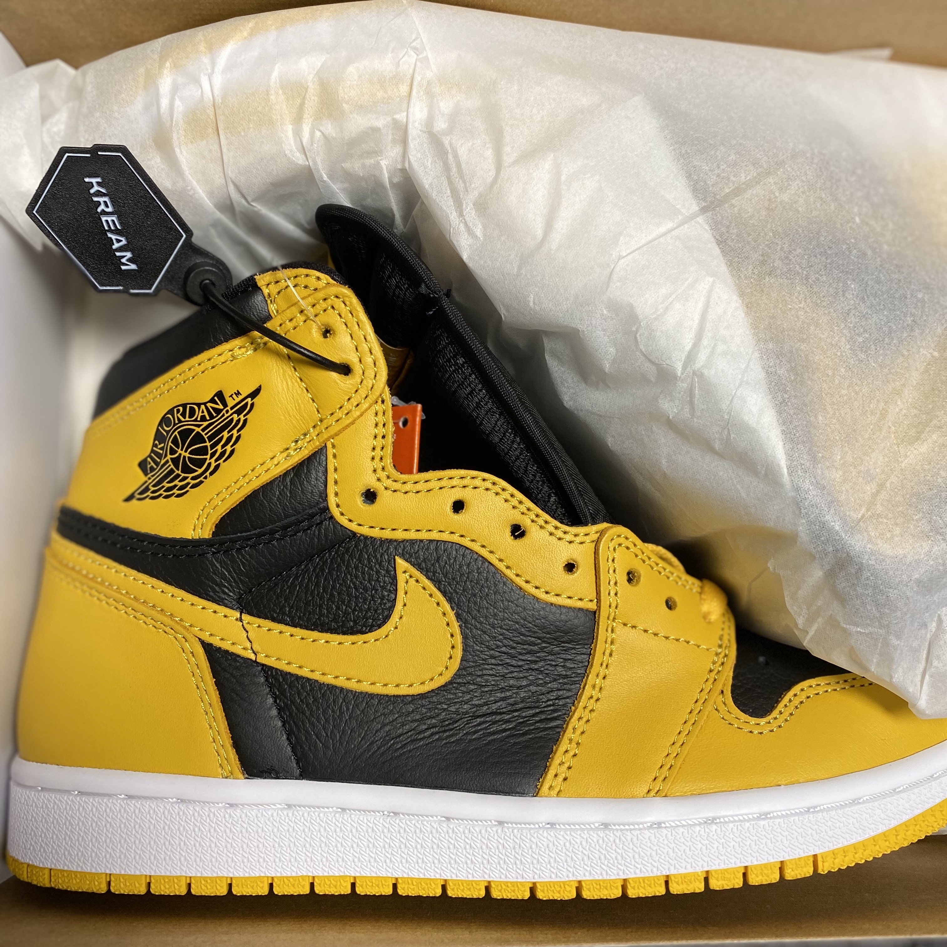 Jordan 1 x Travis Scott x Fragment Retro High OG SP Military Blue, Jordan 1 Retro High OG Pollen 착용 스타일 - 2