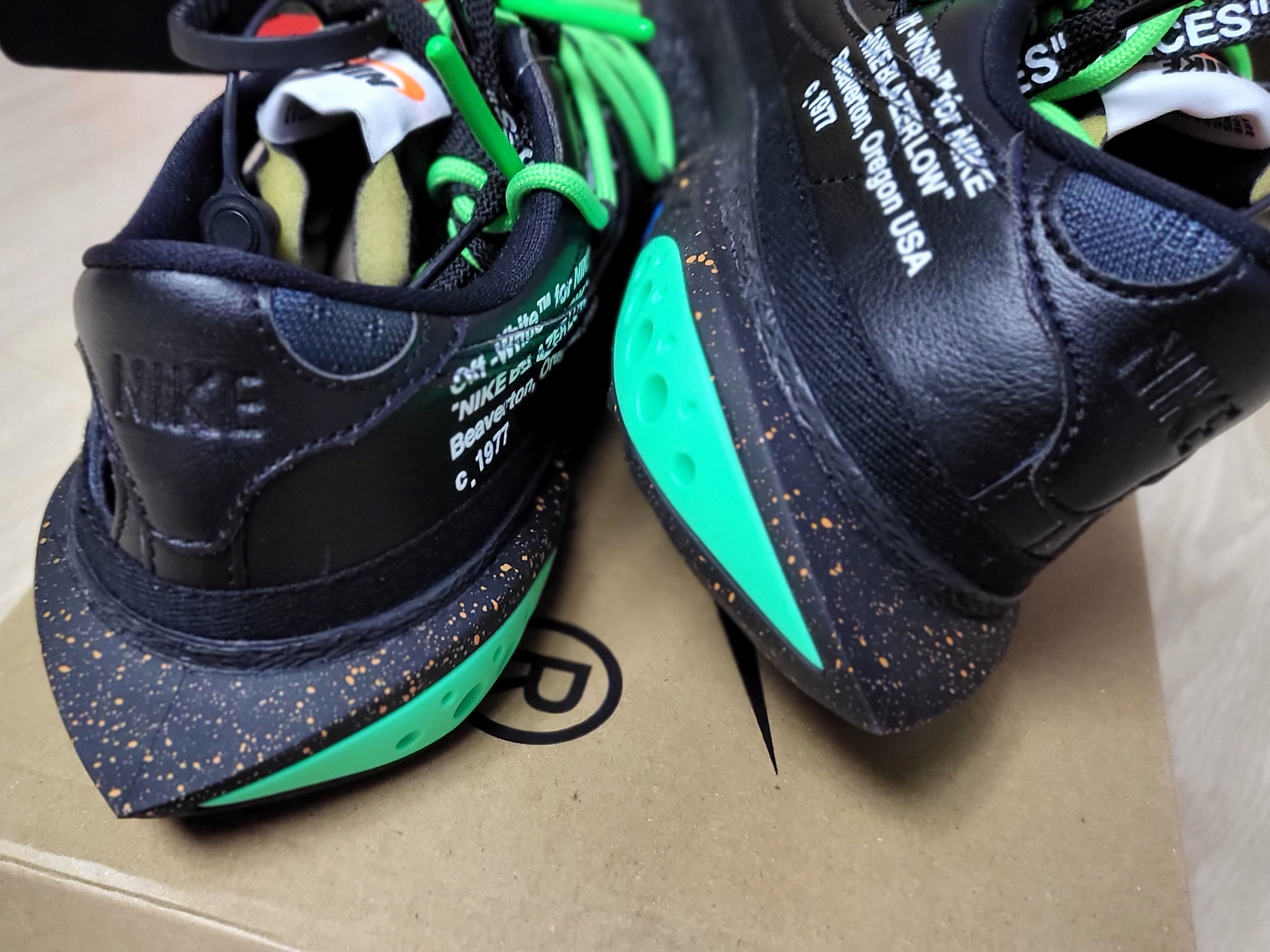 Nike x Off-White Blazer Low '77 Black and Electro Green 착용 스타일 - 2