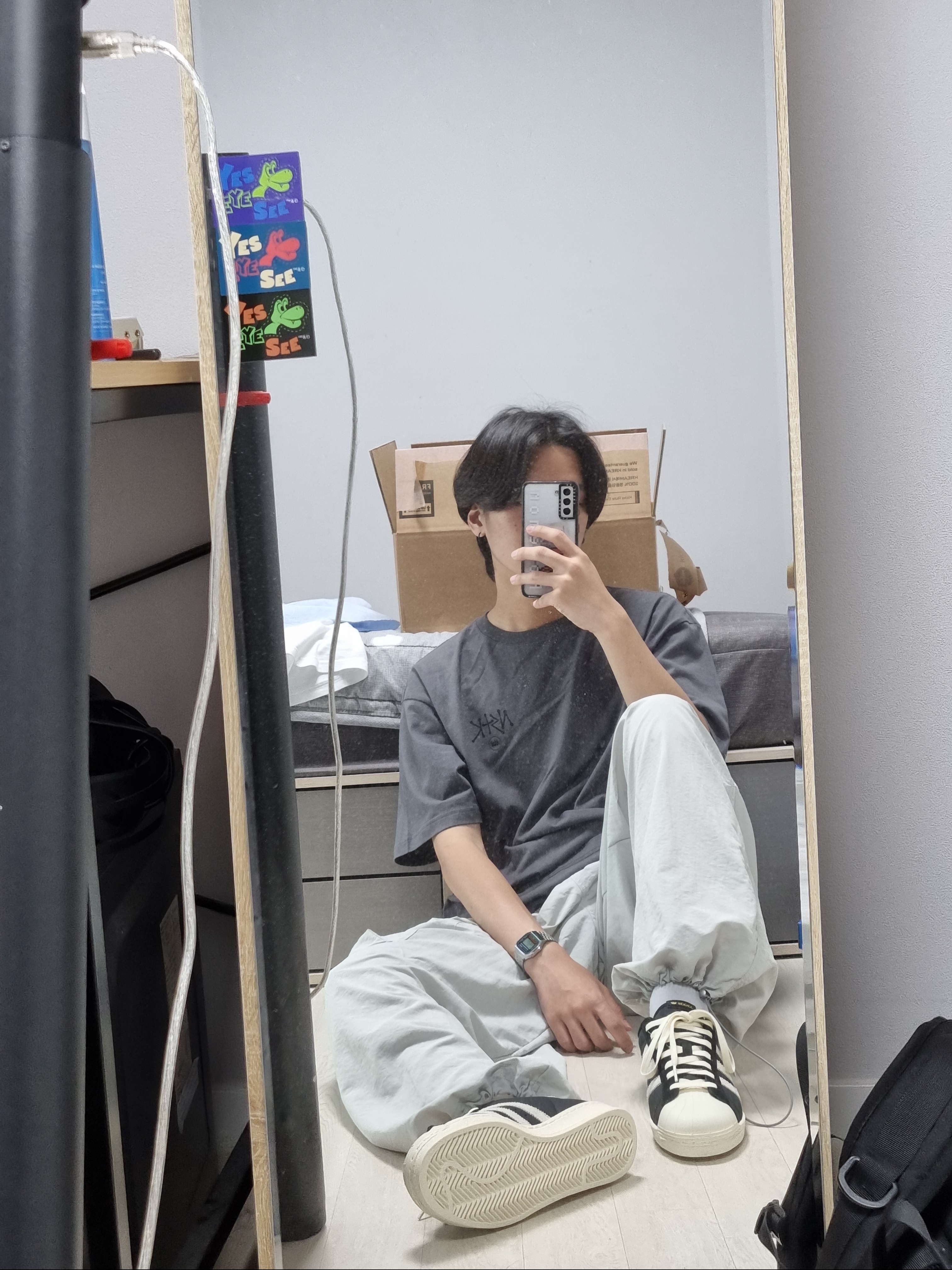 Adidas Superstar 82 Black White 착용 스타일 - 2