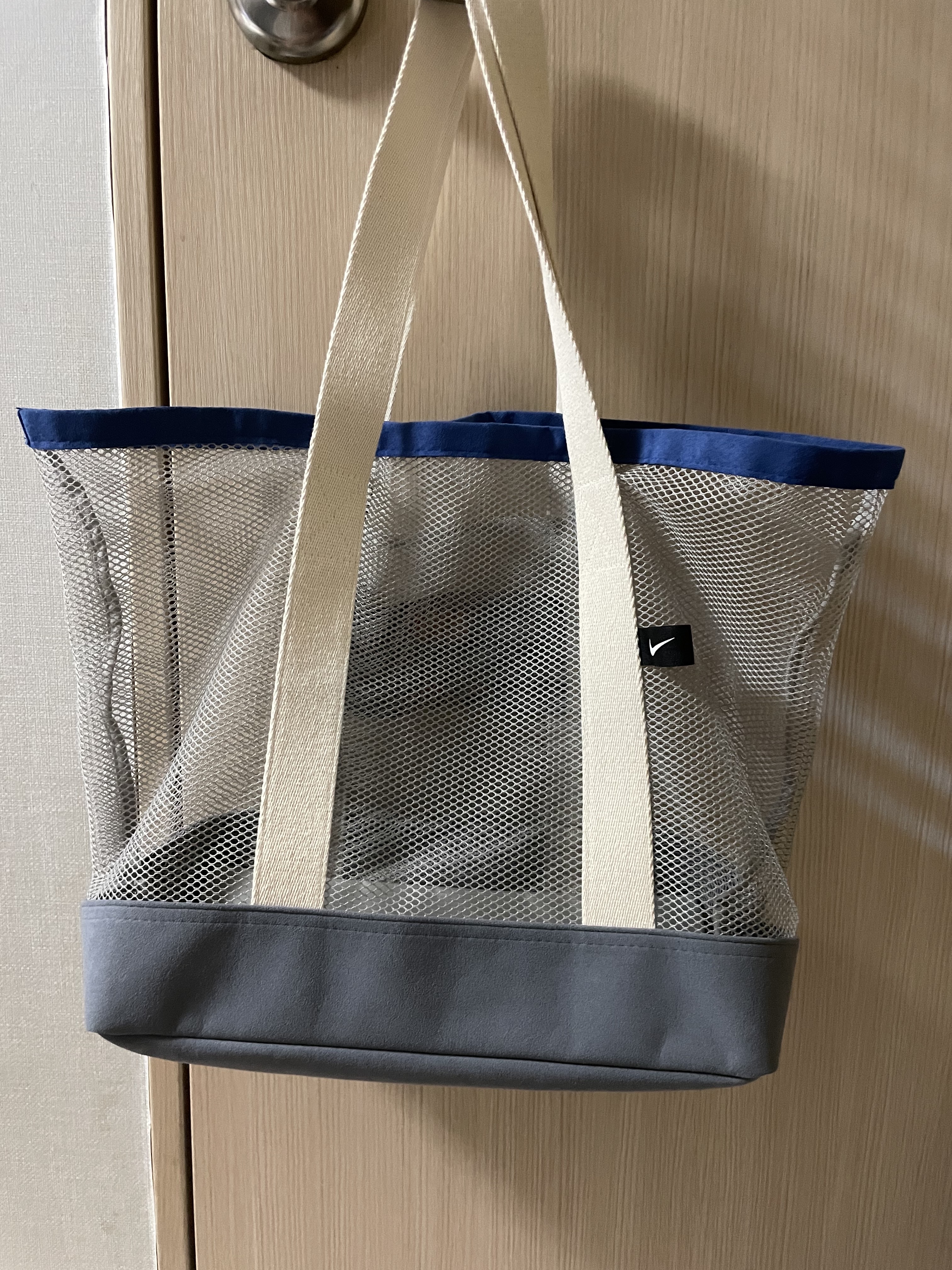 Nike Member Days Summer Mesh Bag 착용 스타일 - 2