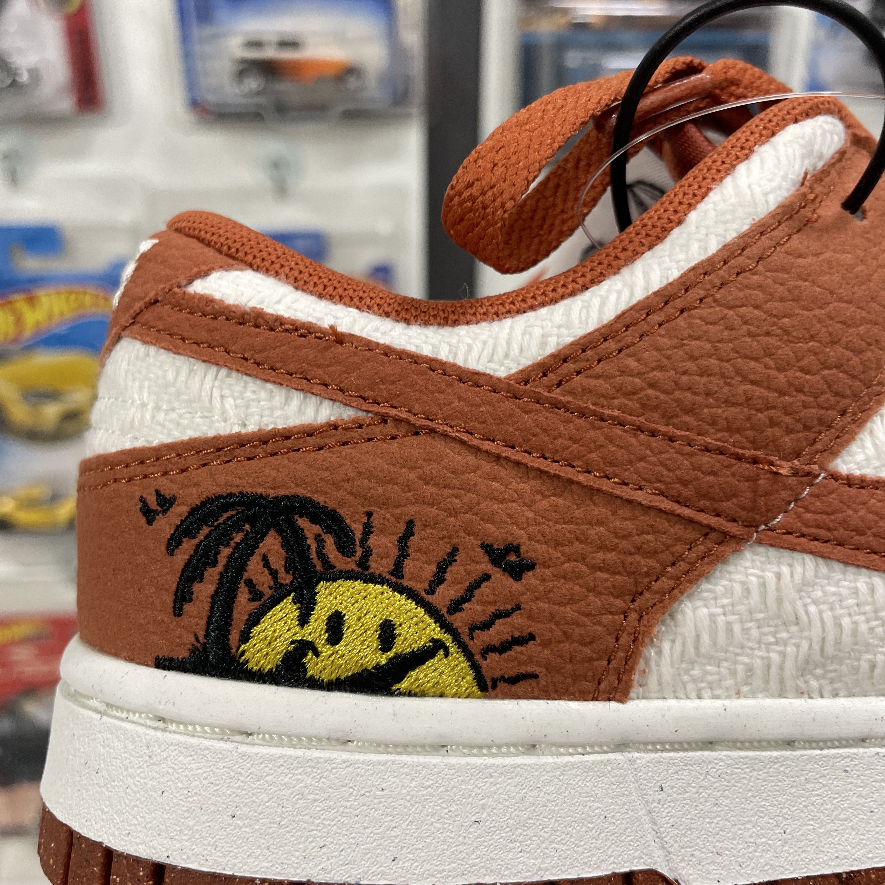 (W) Nike Dunk Low SE Sun Club Burnt Sunrise 착용 스타일 - 5