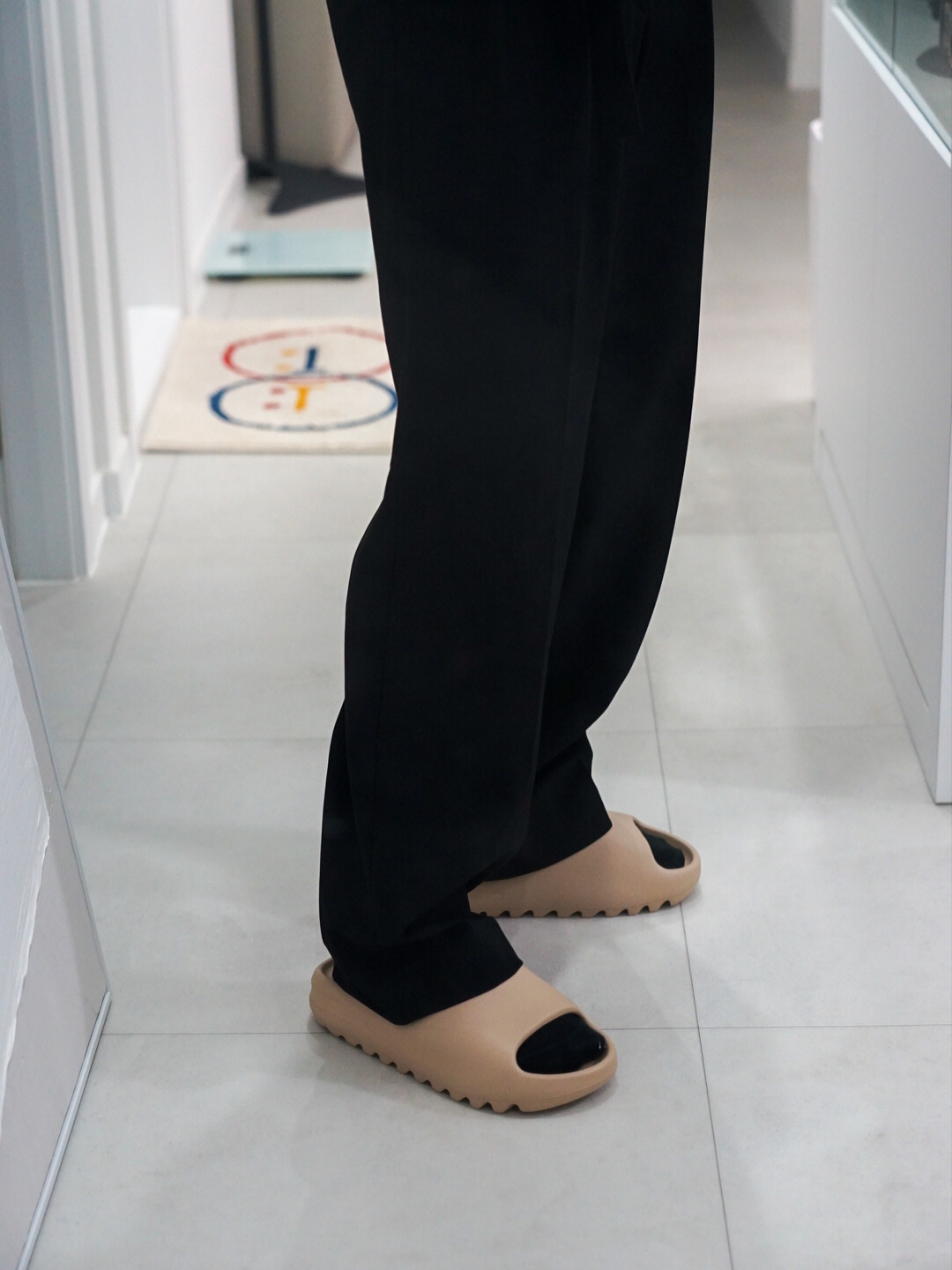 Adidas Yeezy Slide Pure - Re-Release Ver. 착용 스타일