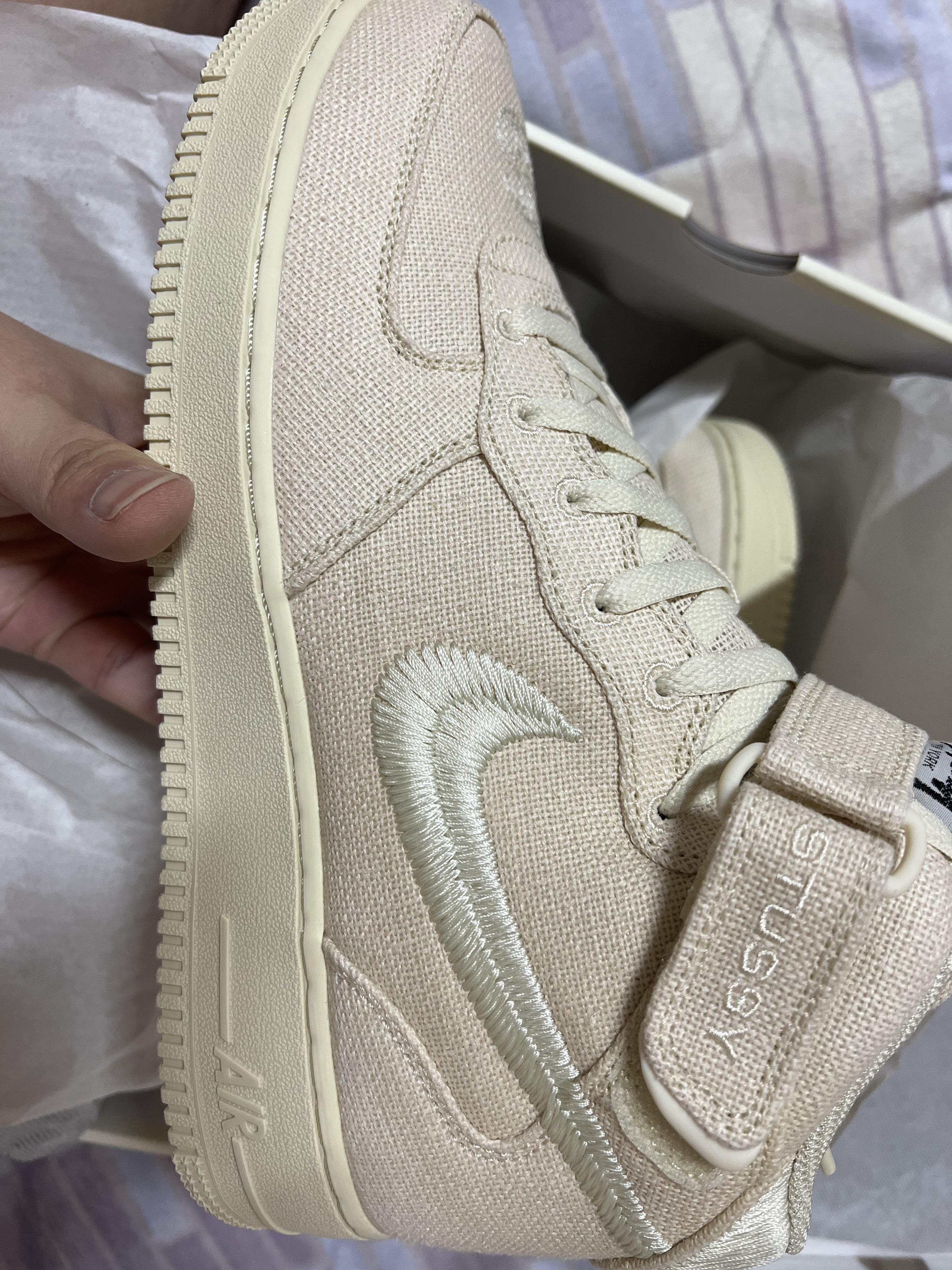 Nike x Stussy Air Force 1 '07 Mid SP Fossil 착용 스타일 - 3