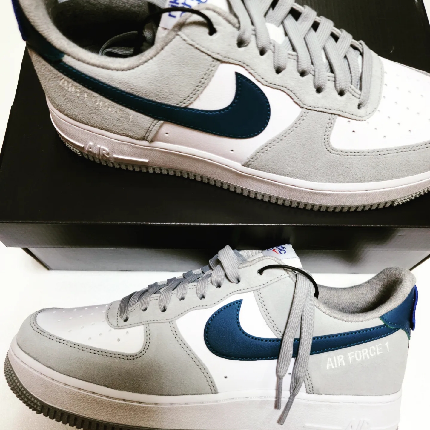 Nike Air Force 1 '07 LV8 Athletic Club Light Smoke Grey Marina 착용 스타일