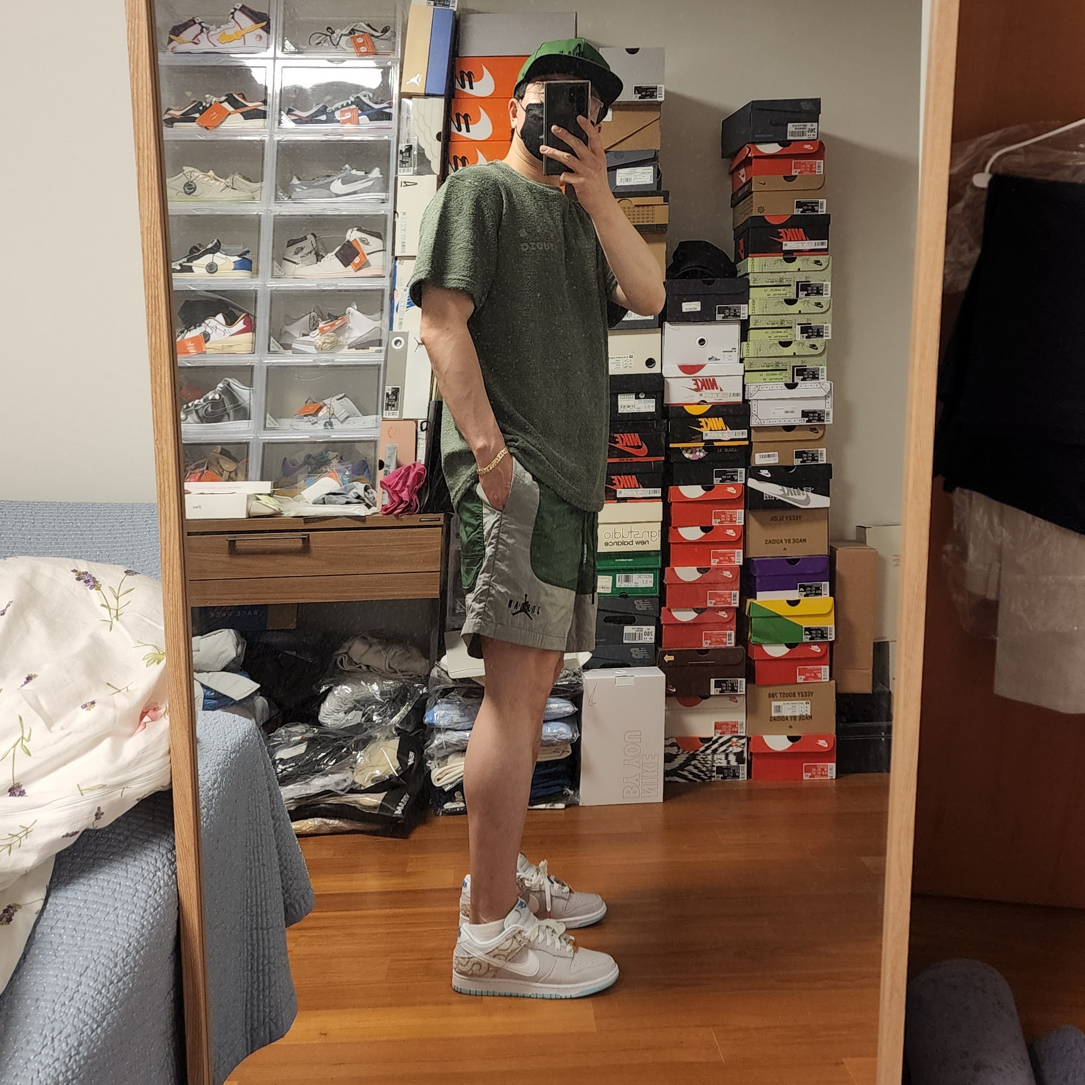 IAB Studio Towel T-Shirt Deep Green, Jordan x Off-White Pro Jumpman Air Cap Forest Green 착용 스타일 - 3
