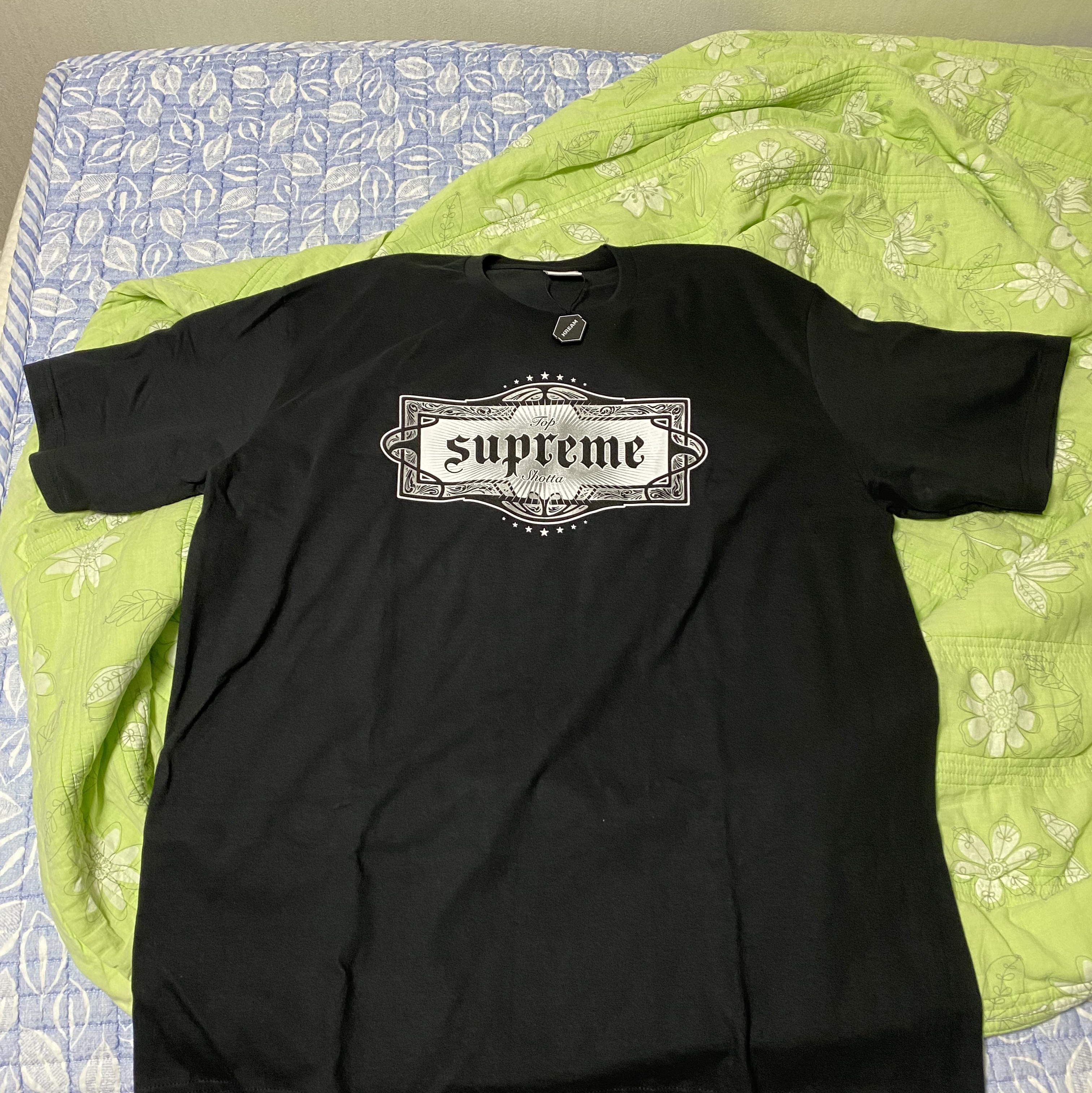 Supreme Top Shotta T-Shirt Black - 22SS 착용 스타일 - 2