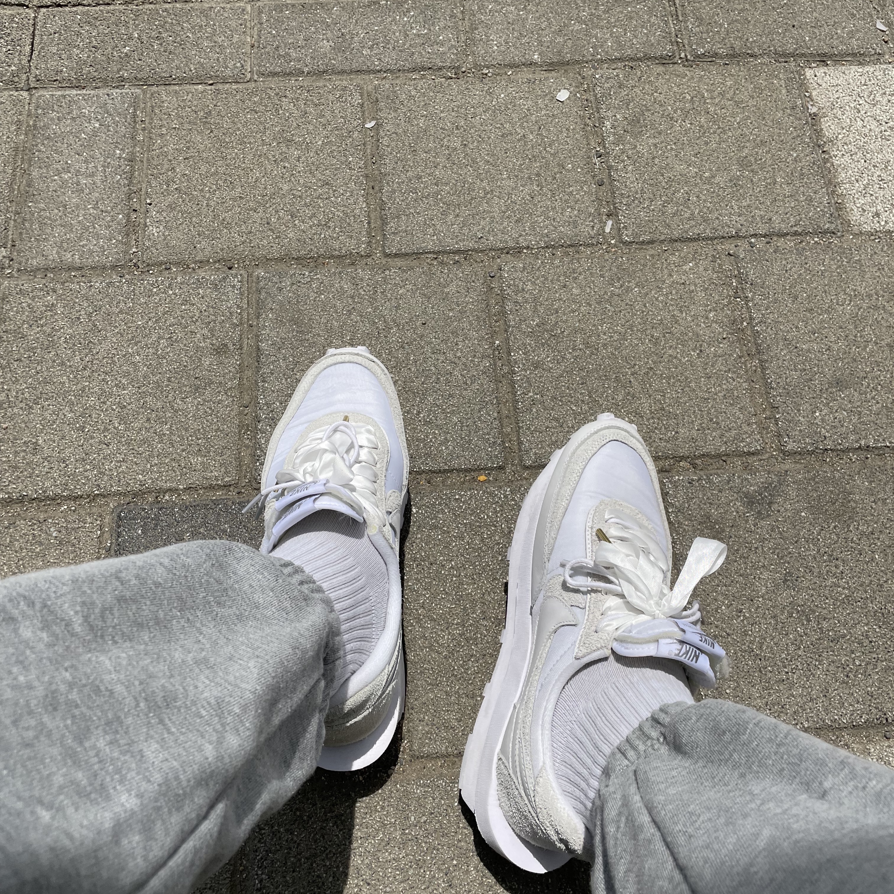 Nike x Sacai LDWaffle White Nylon 착용 스타일