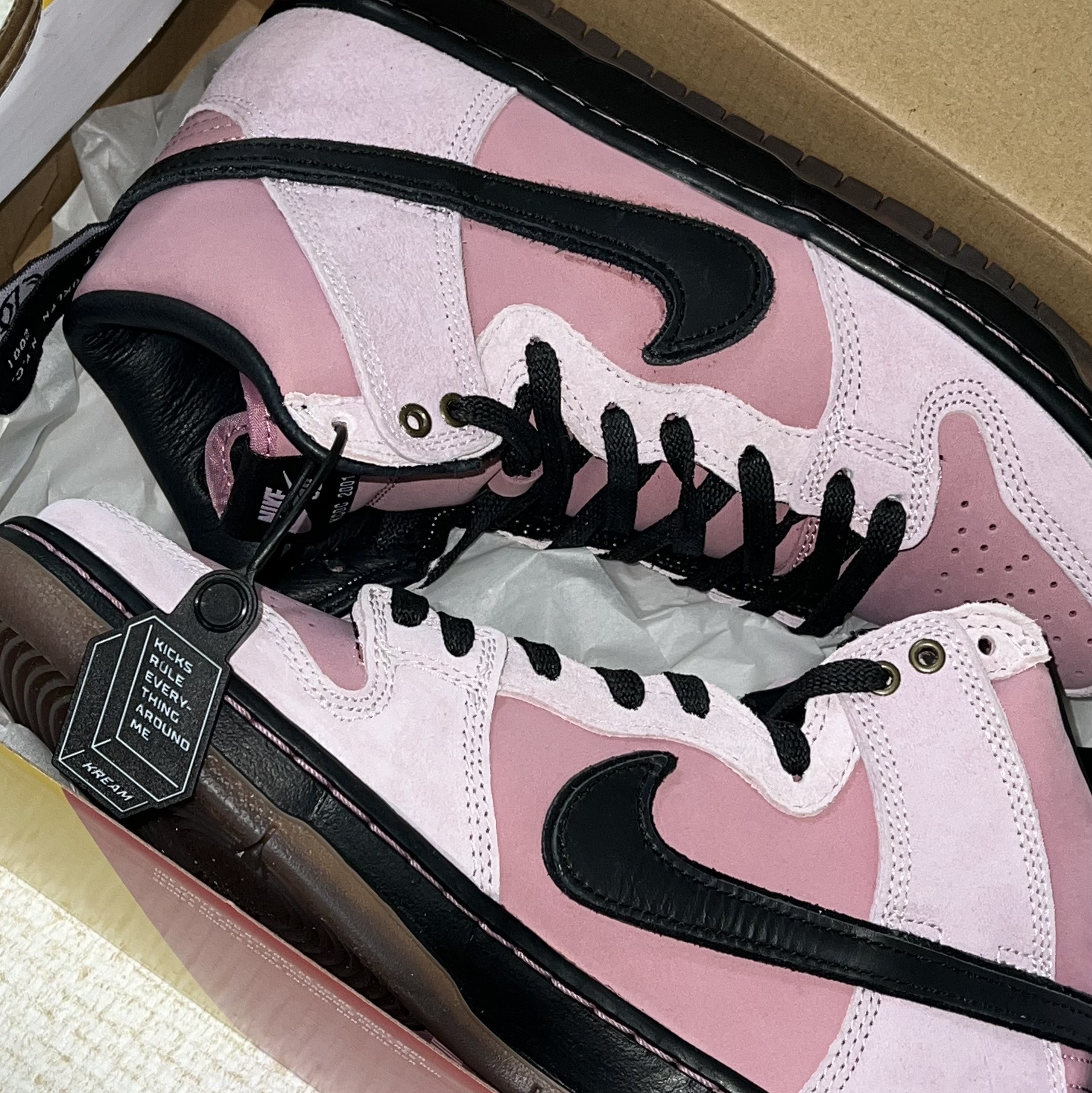 Nike x KCDC SB Dunk High Pro QS Elemental Pink 착용 스타일 - 1