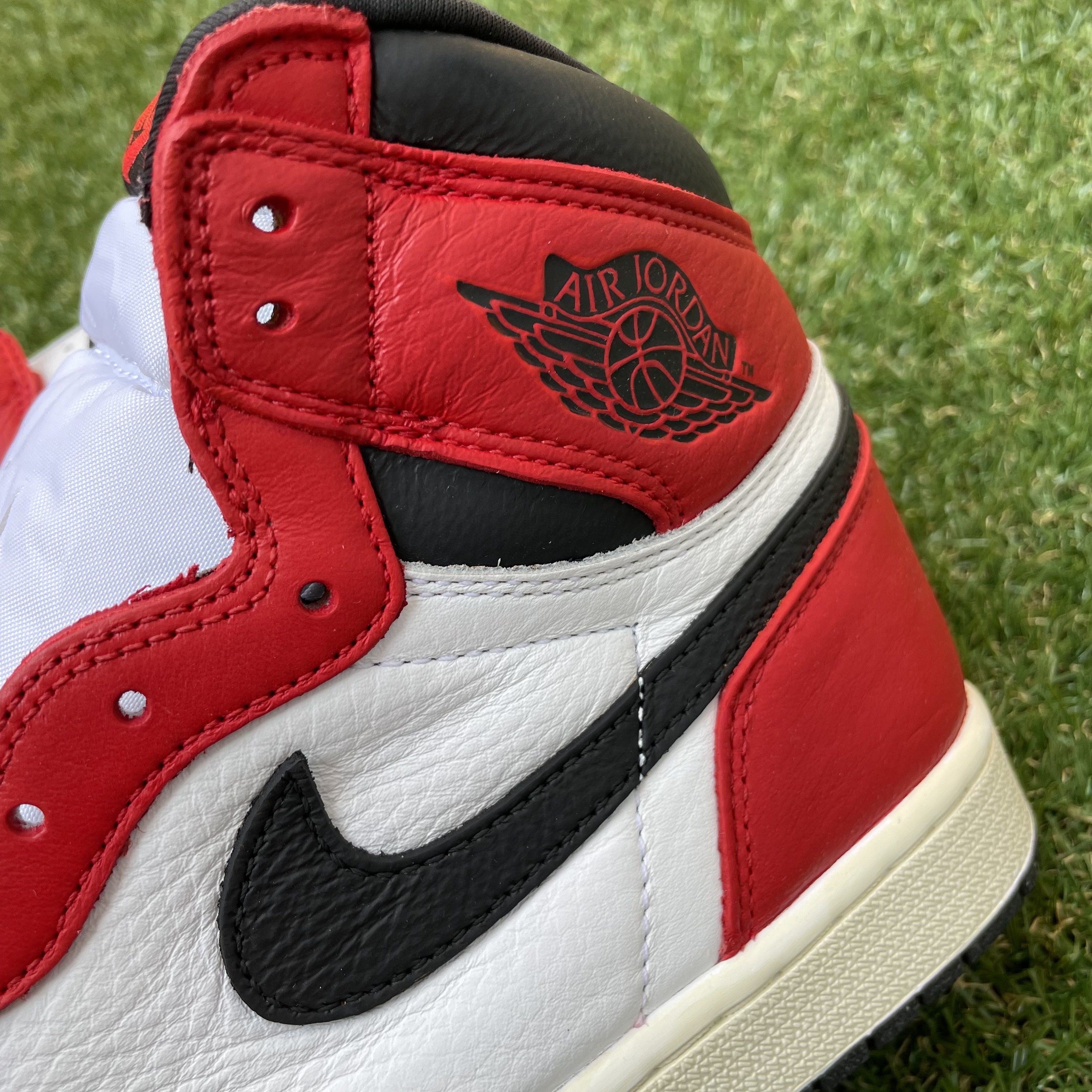 Jordan 1 Retro High OG Light Fusion Red 착용 스타일 - 3