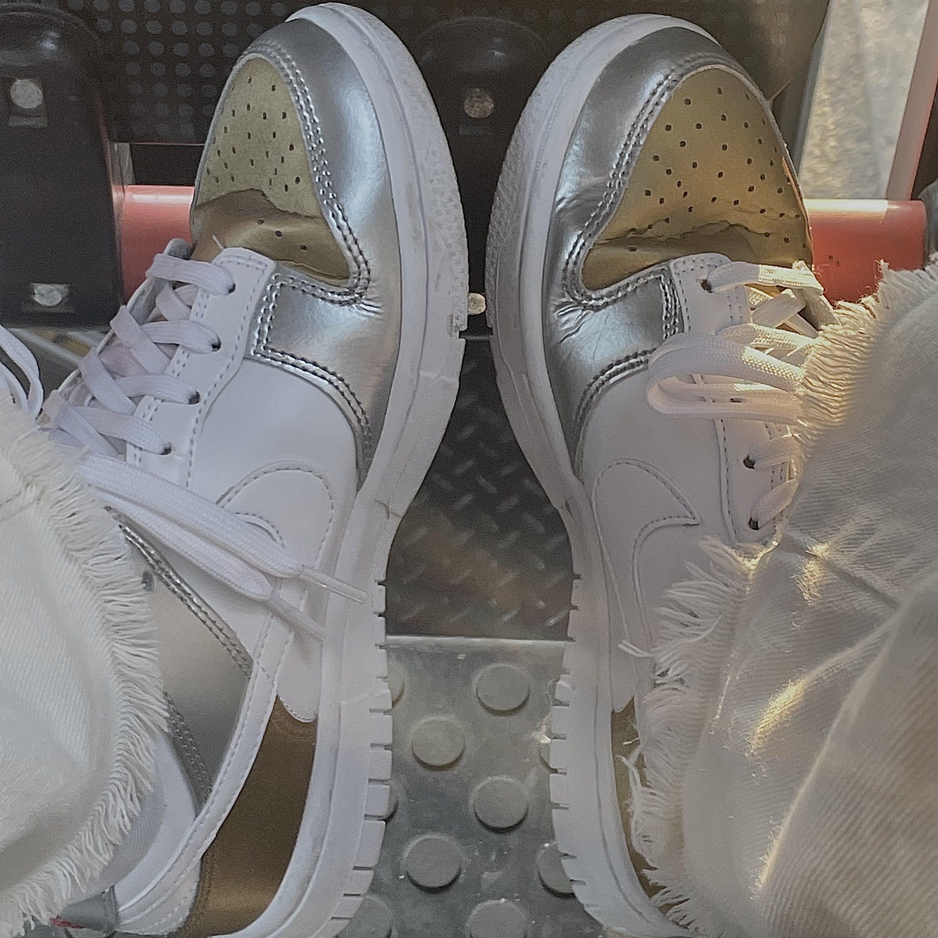 (W) Nike Dunk Low SE Heirloom 착용 스타일