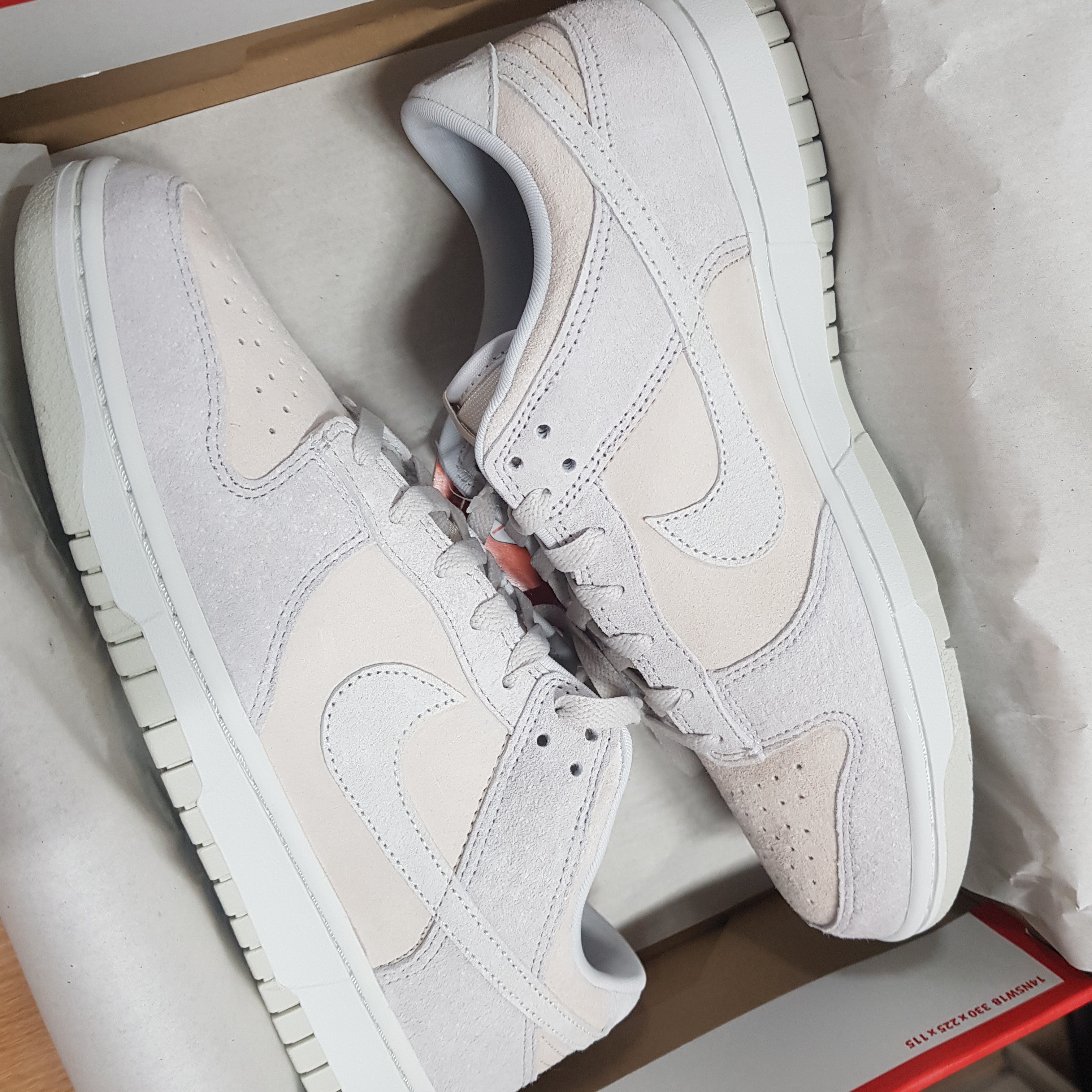 Nike Dunk Low Retro PRM Vast Grey 착용 스타일 - 2