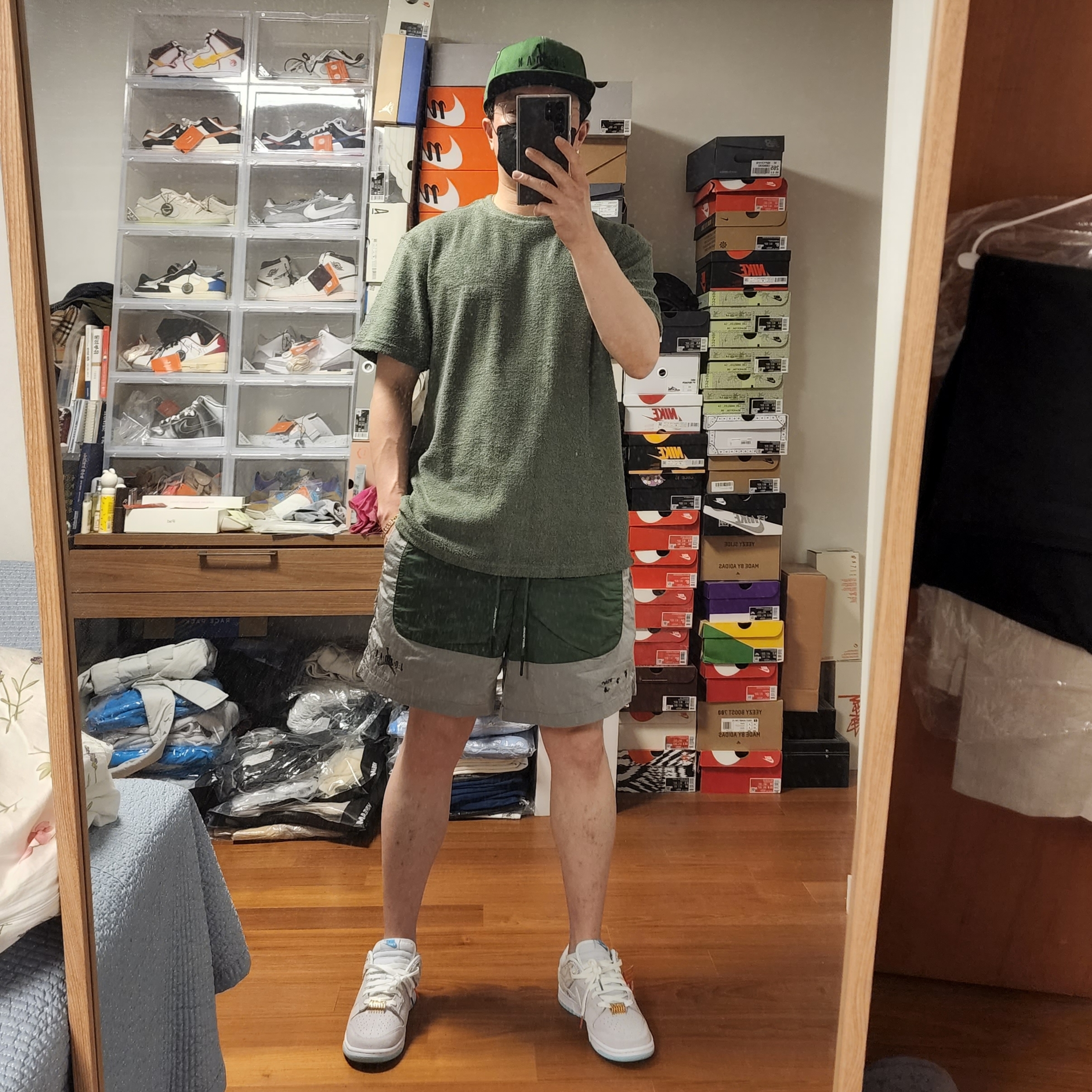IAB Studio Towel T-Shirt Deep Green, Jordan x Off-White Pro Jumpman Air Cap Forest Green 착용 스타일 - 2