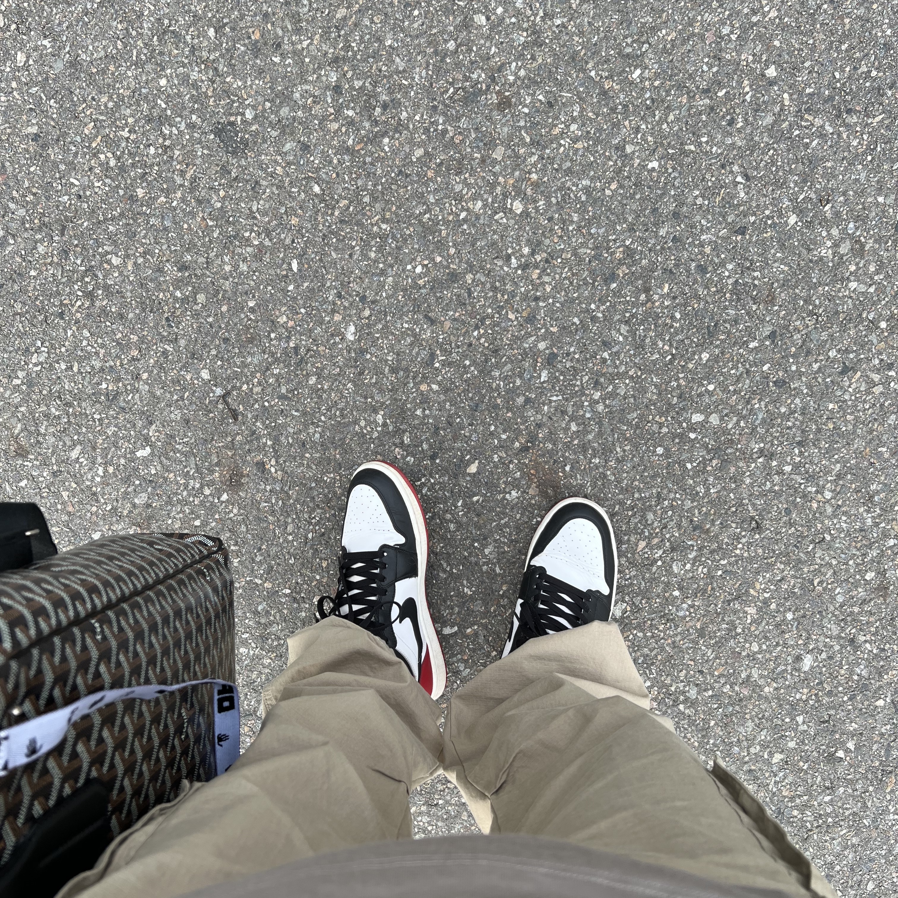 Jordan 1 Retro High OG Black Toe 2016, Jordan 1 Retro Black Toe 2013 착용 스타일 - 2