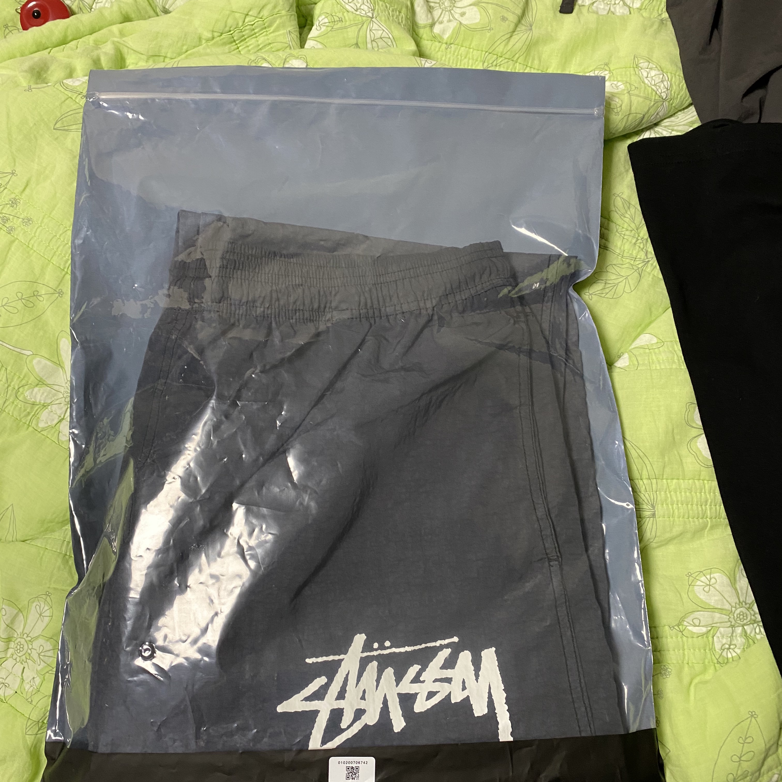 Nike x Stussy Beach Pants Off Noir 착용 스타일 - 1