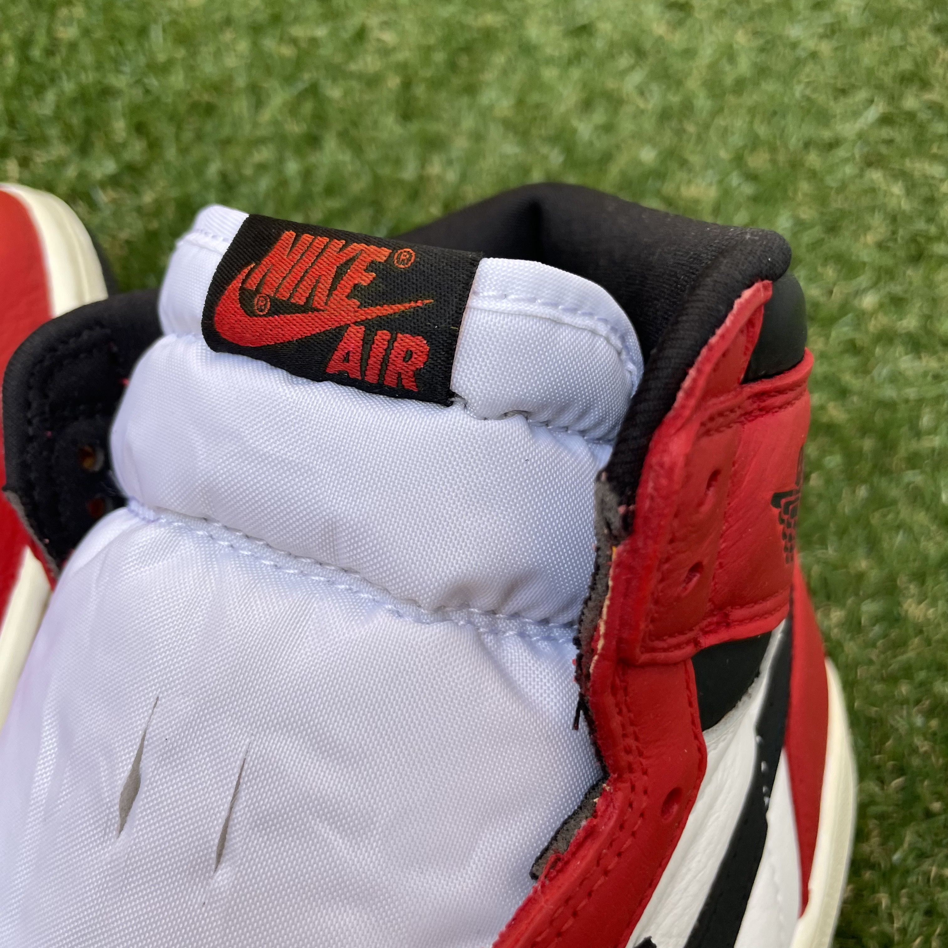 Jordan 1 Retro High OG Light Fusion Red 착용 스타일 - 5