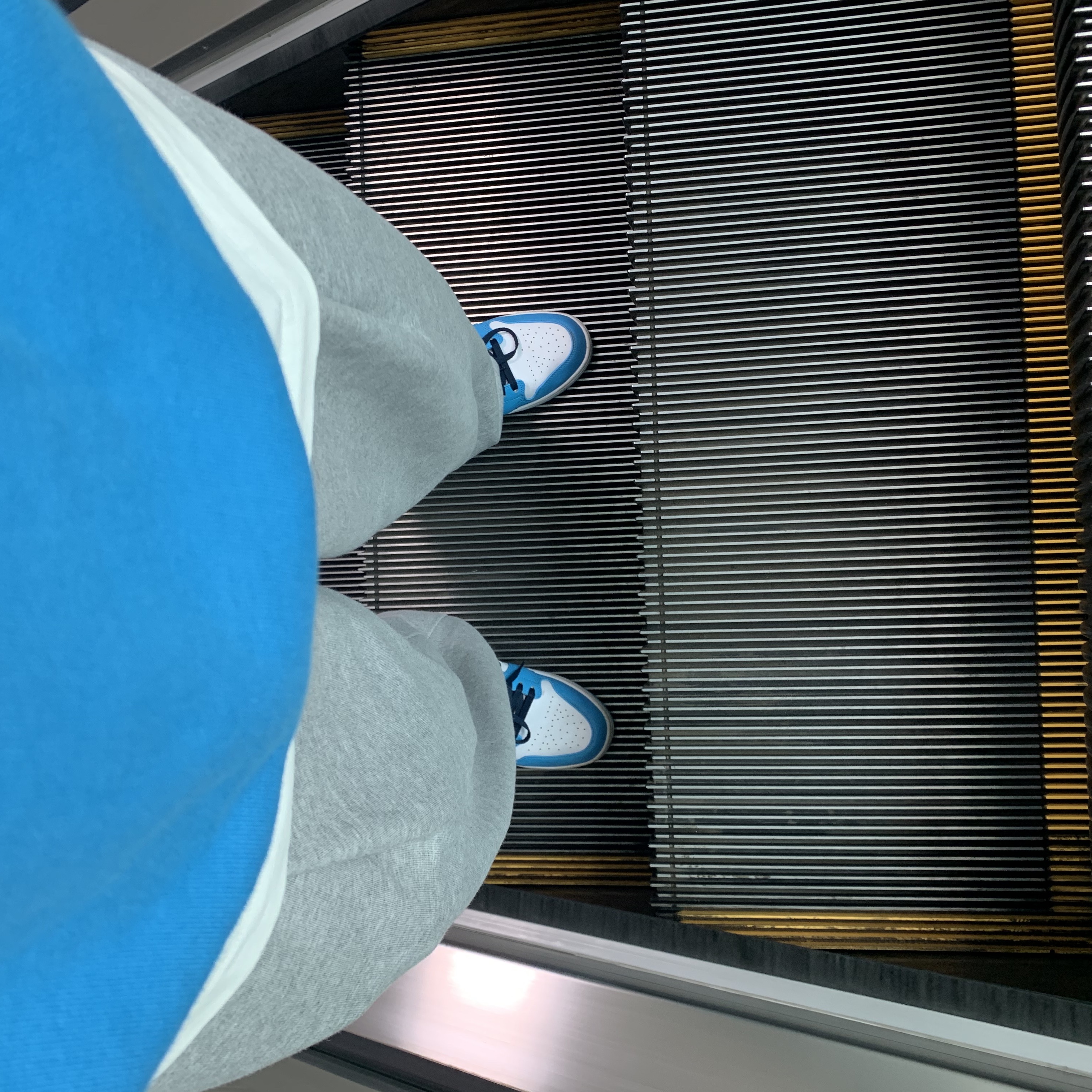 Jordan 1 Low Dark Powder Blue 착용 스타일