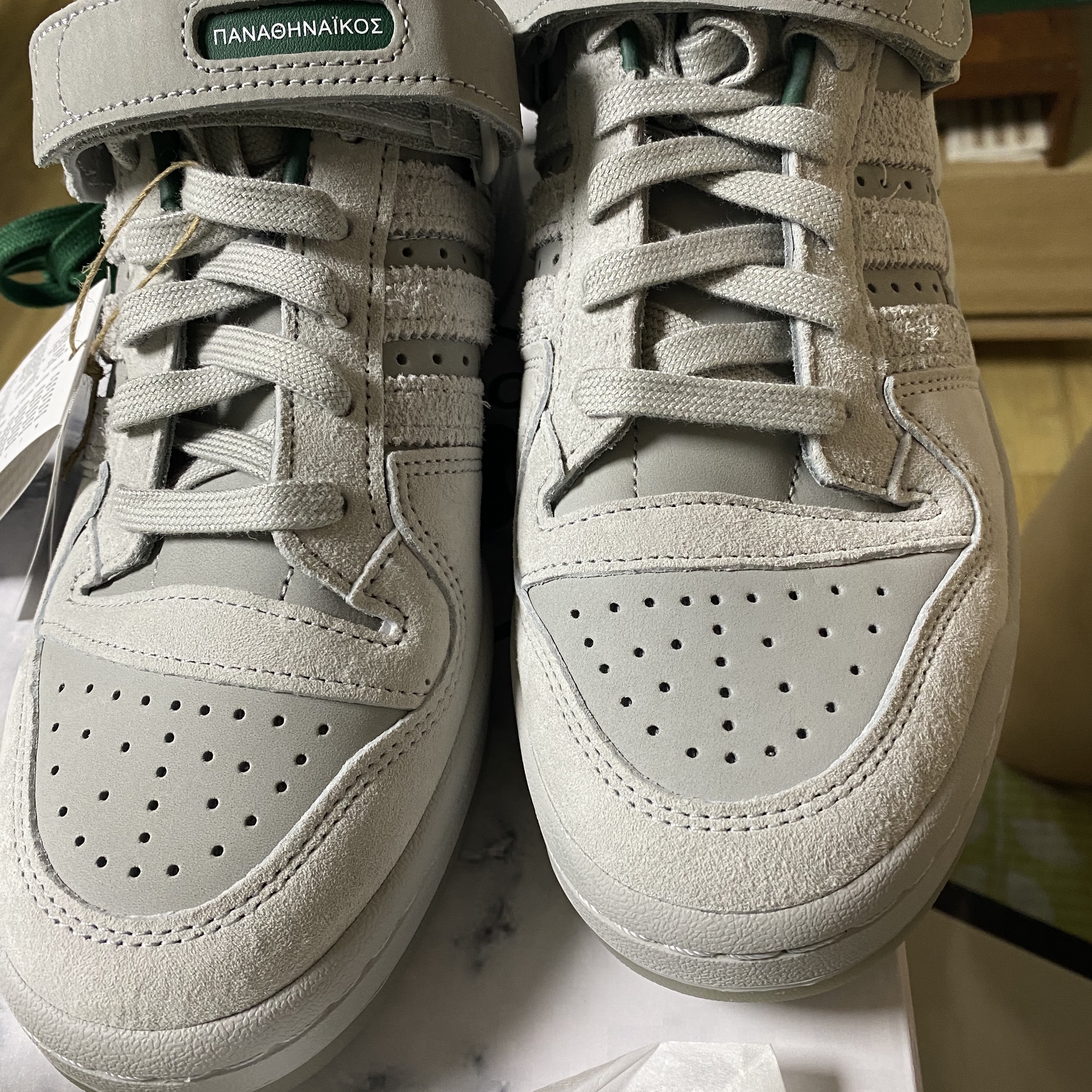 Adidas x BSTN Forum 84 Low Panathinaikos 착용 스타일 - 4