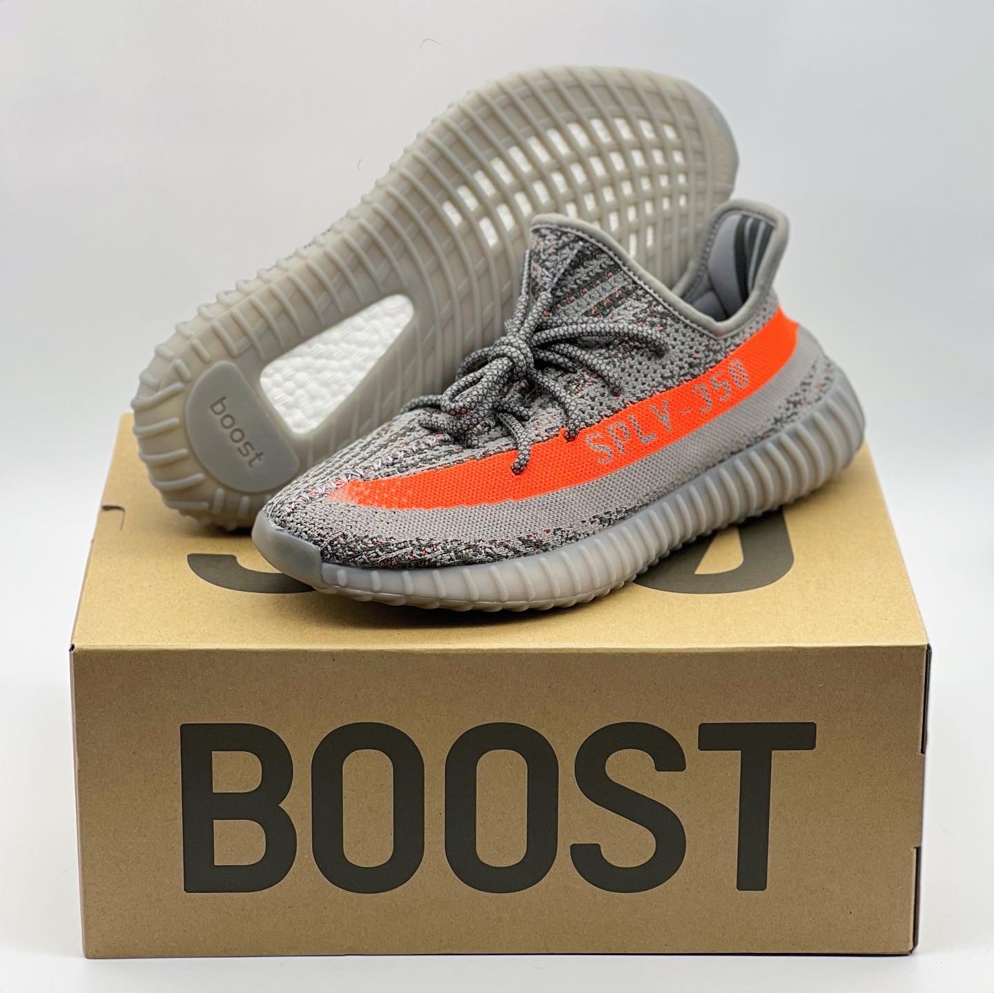 Adidas Yeezy Boost 350 V2 Beluga - Reflective 착용 스타일 - 1